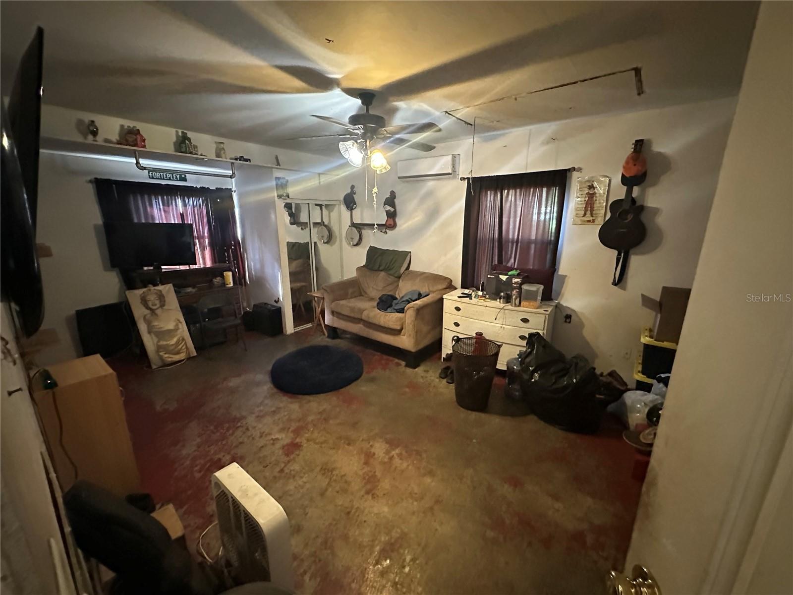 VENETIAN GARDENS - Residential