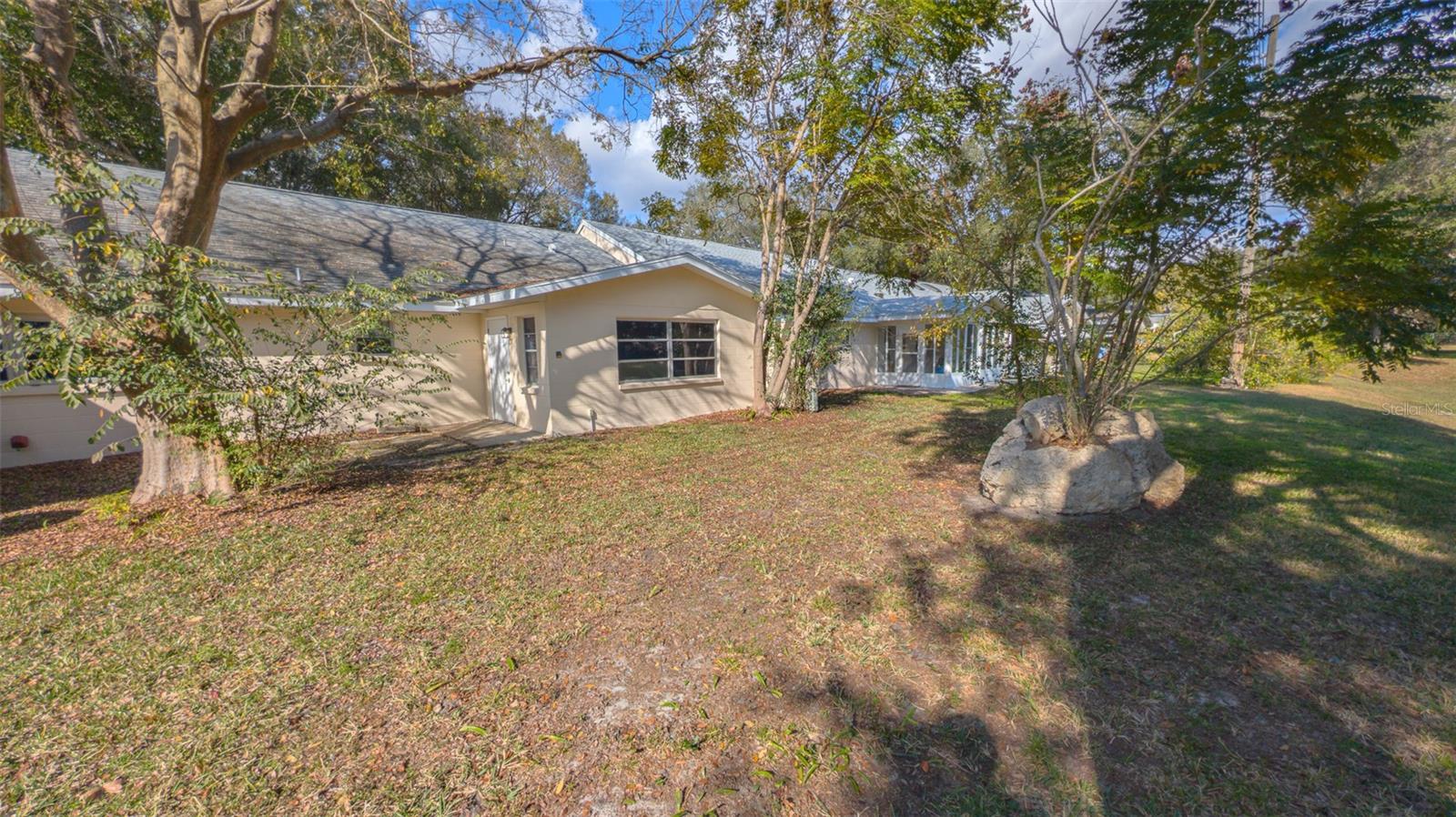 CIRCLE SQUARE WOODS - Residential