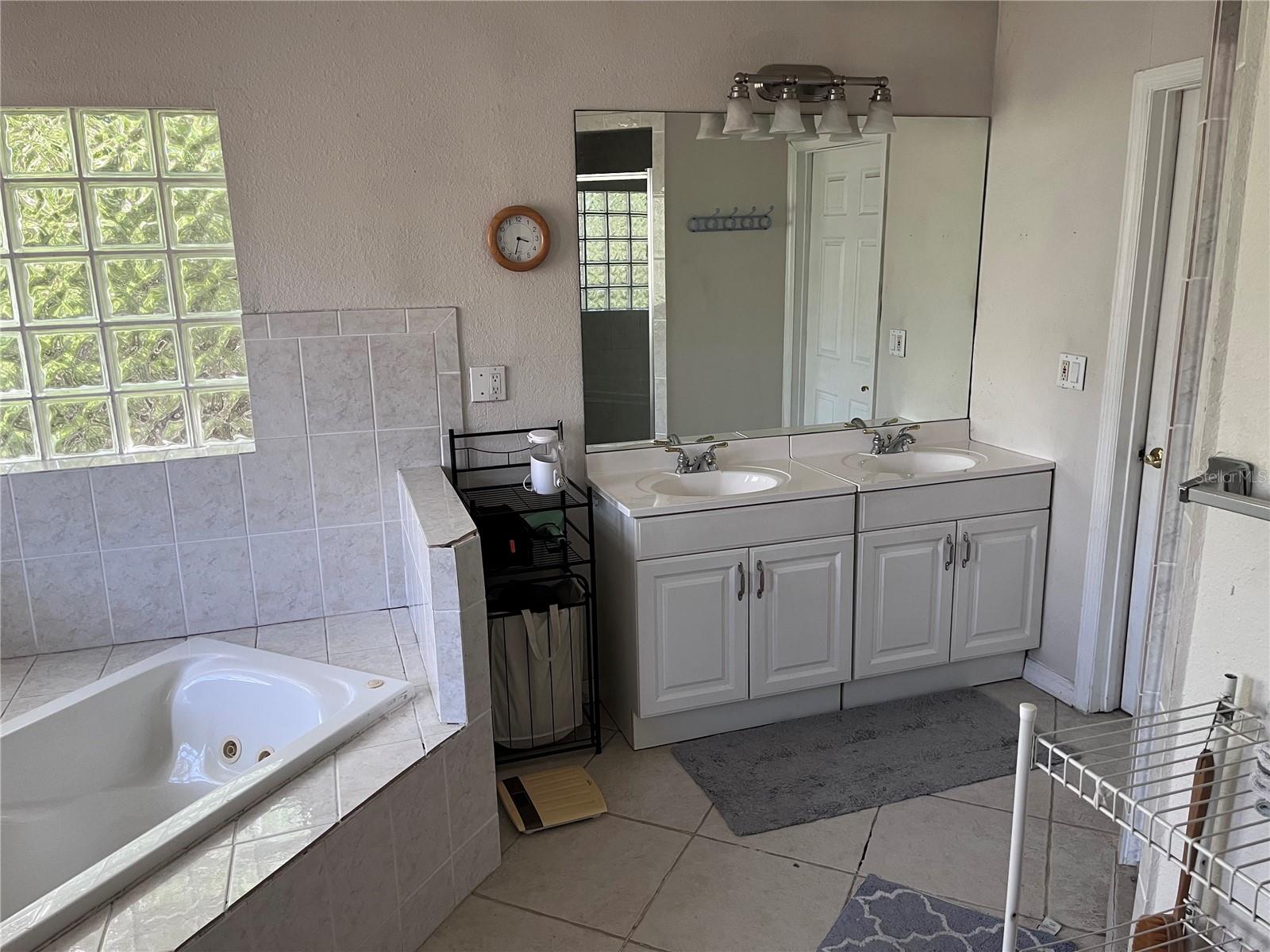 EDEN ACRES - Residential