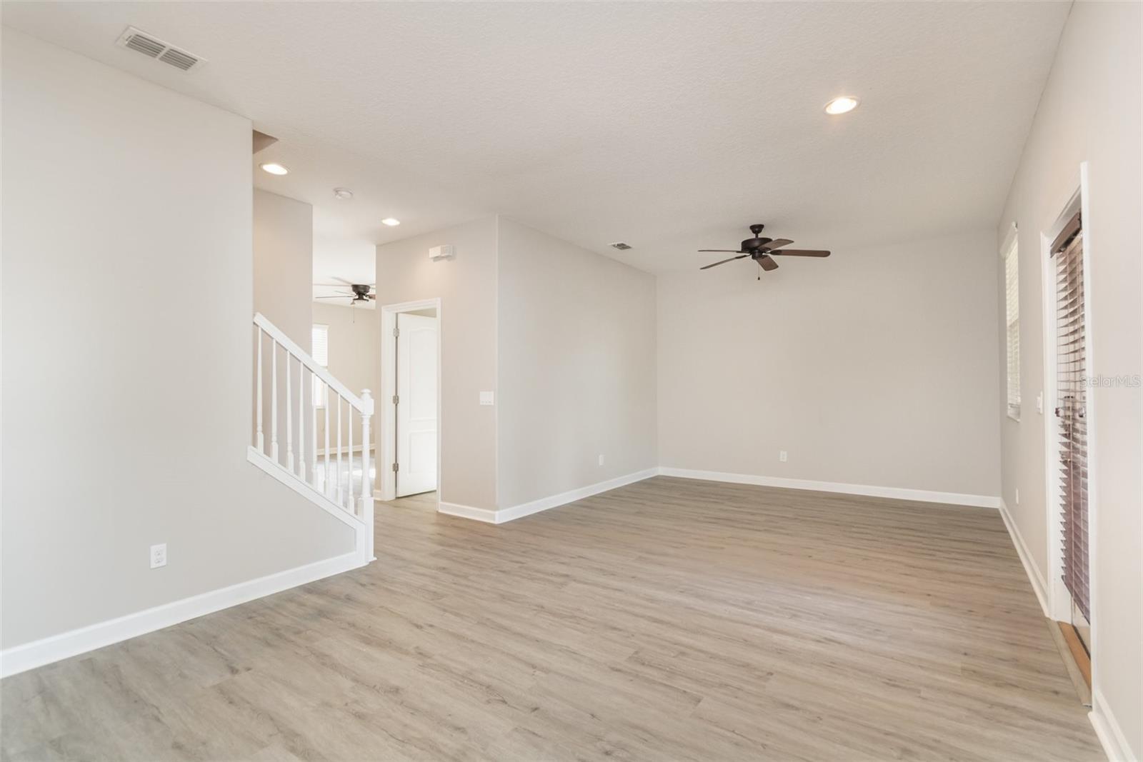 SAVANNAH LNDGS - Residential