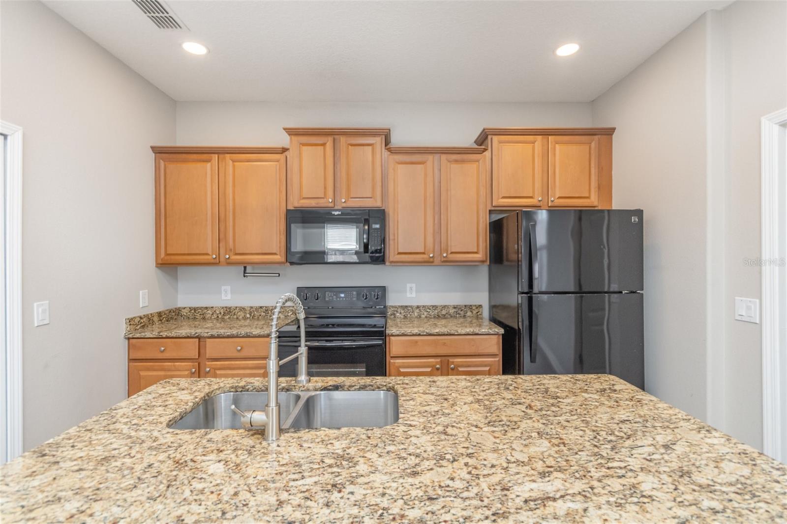 SAVANNAH LNDGS - Residential