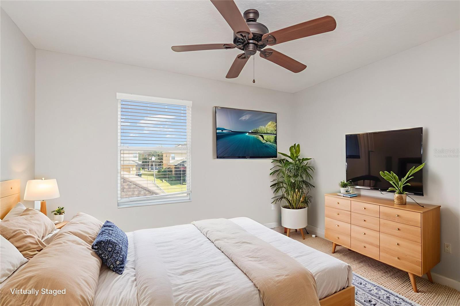 SAVANNAH LNDGS - Residential