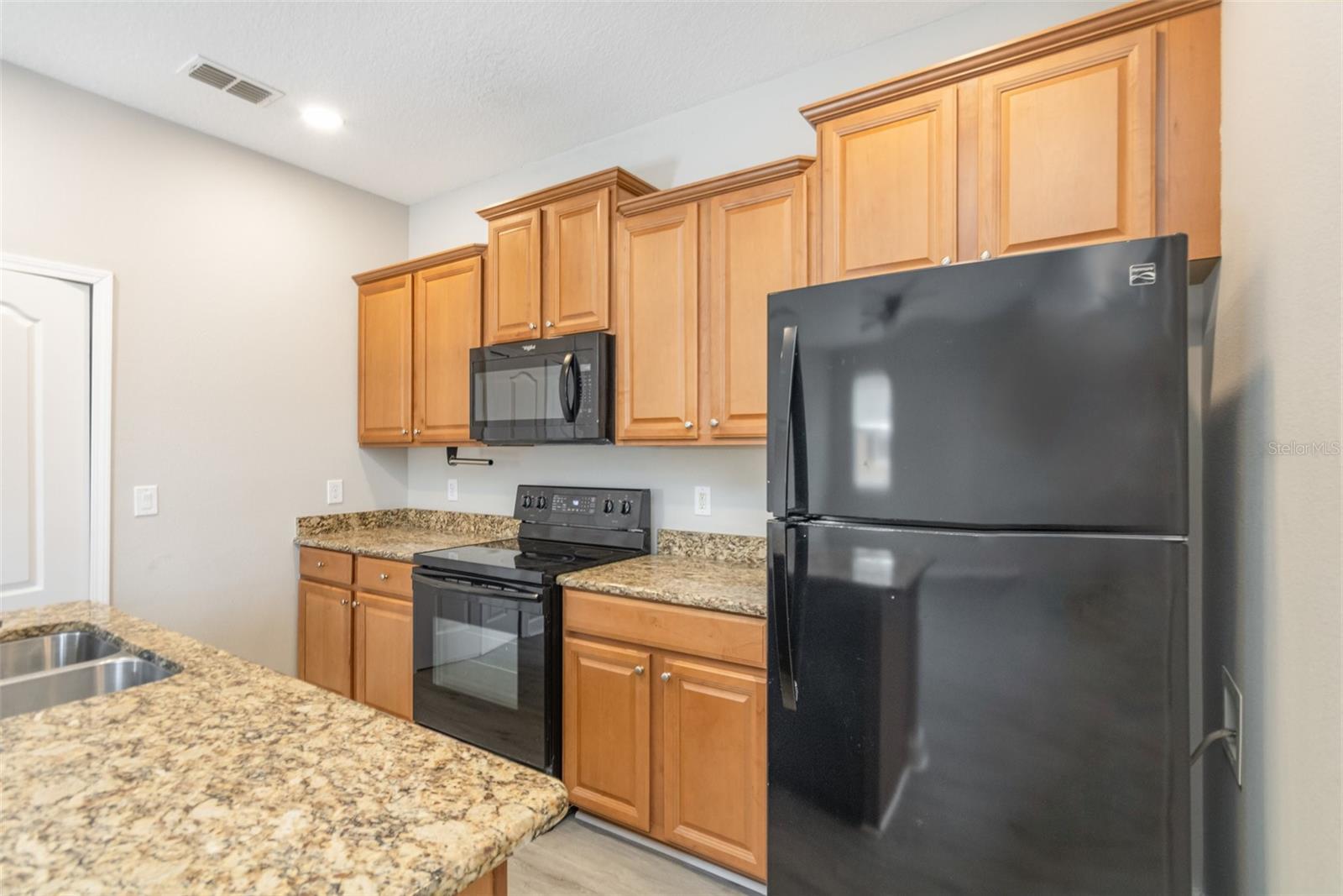 SAVANNAH LNDGS - Residential