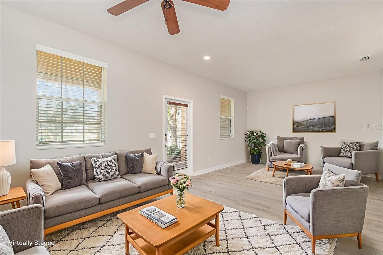 SAVANNAH LNDGS - Residential