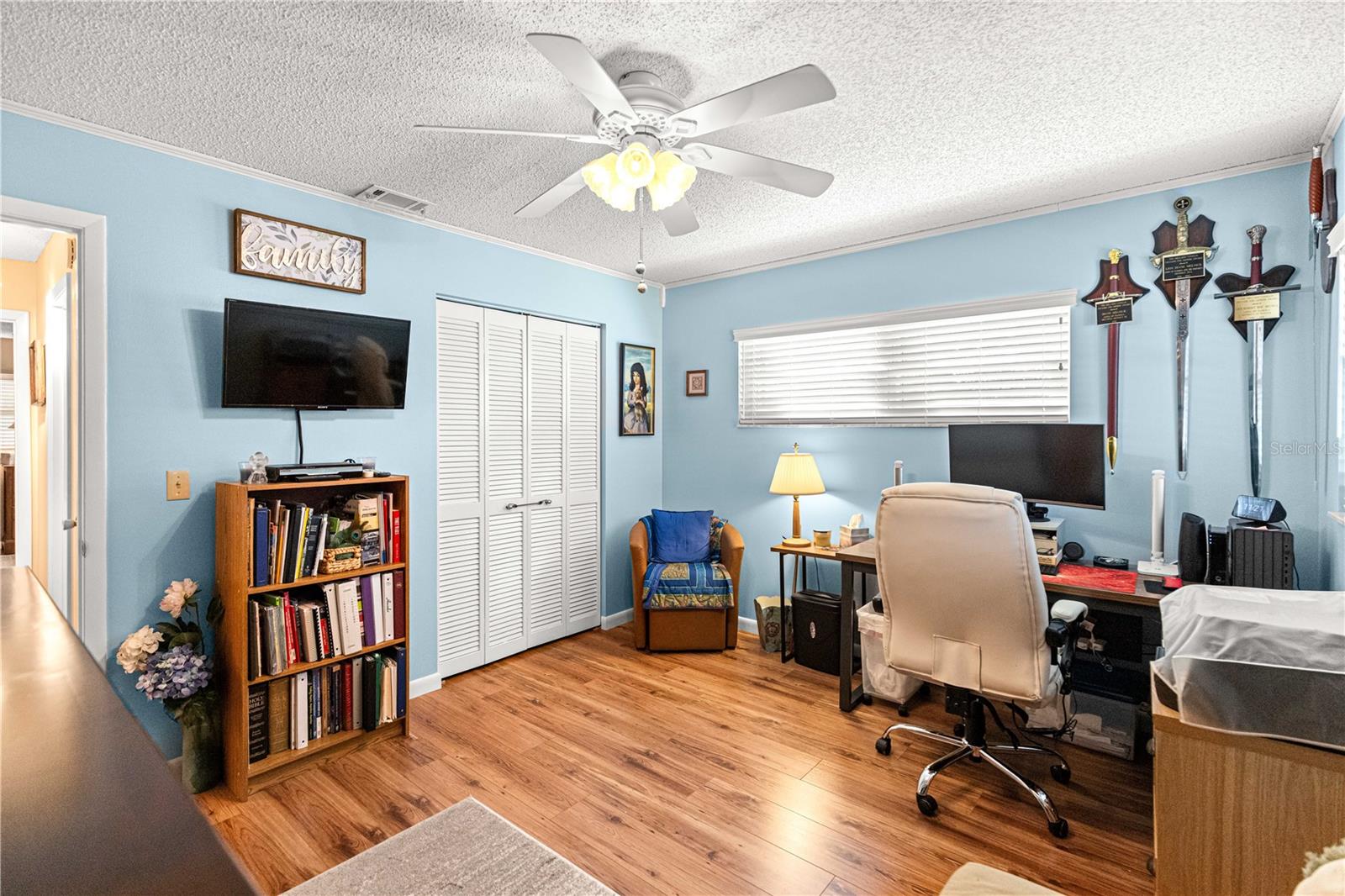 ON TOP OF THE WORLD - Residential