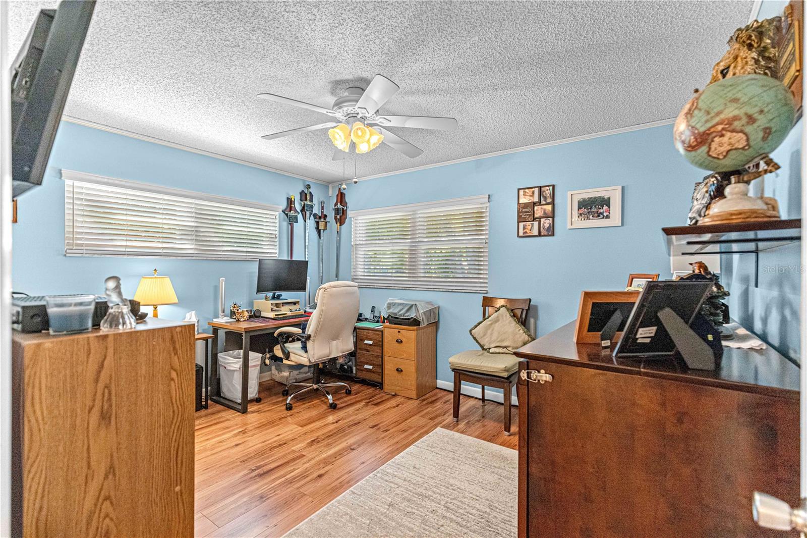 ON TOP OF THE WORLD - Residential