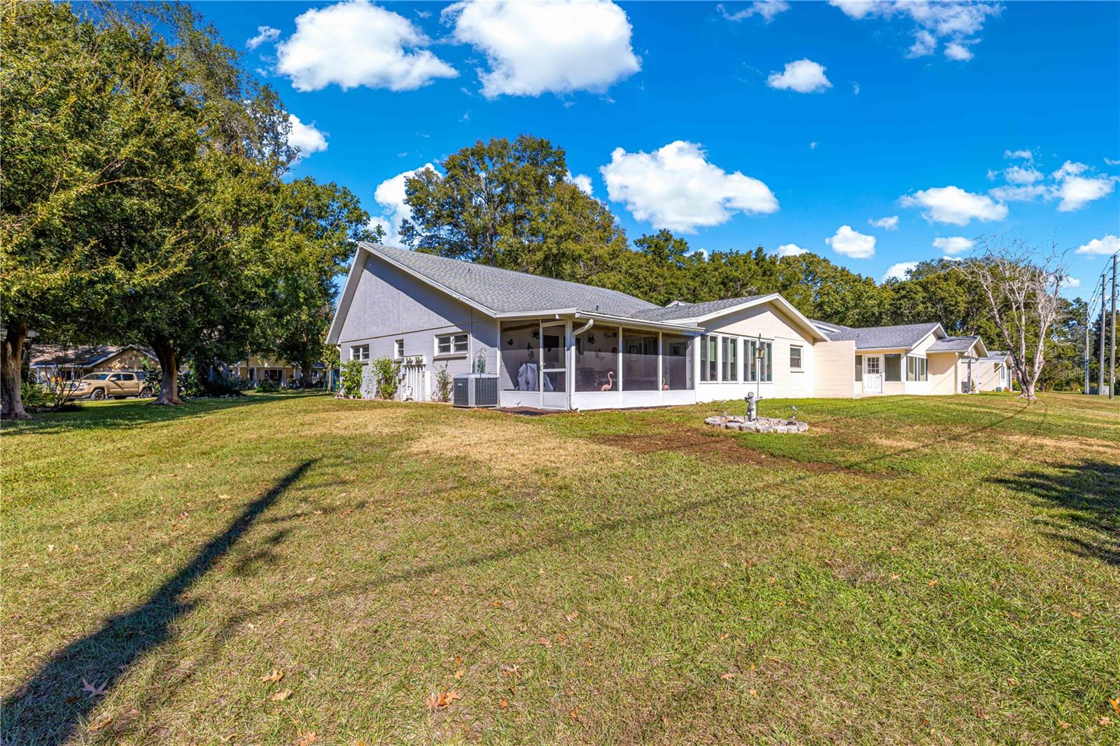 ON TOP OF THE WORLD - Residential