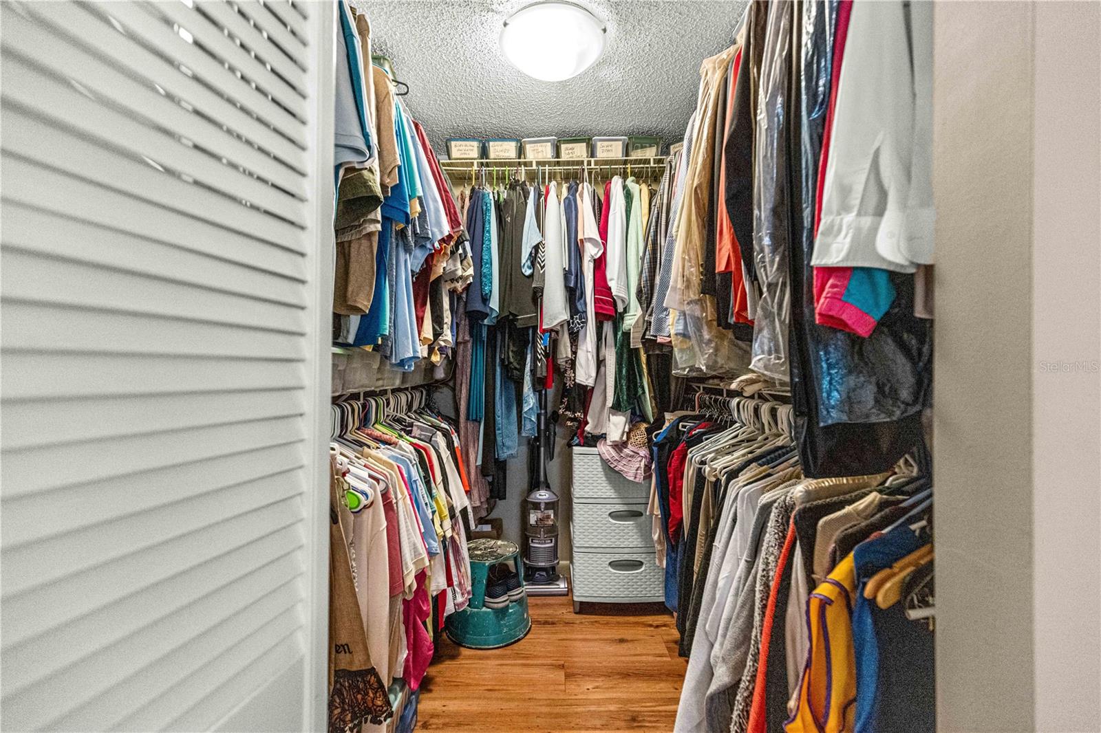 ON TOP OF THE WORLD - Residential