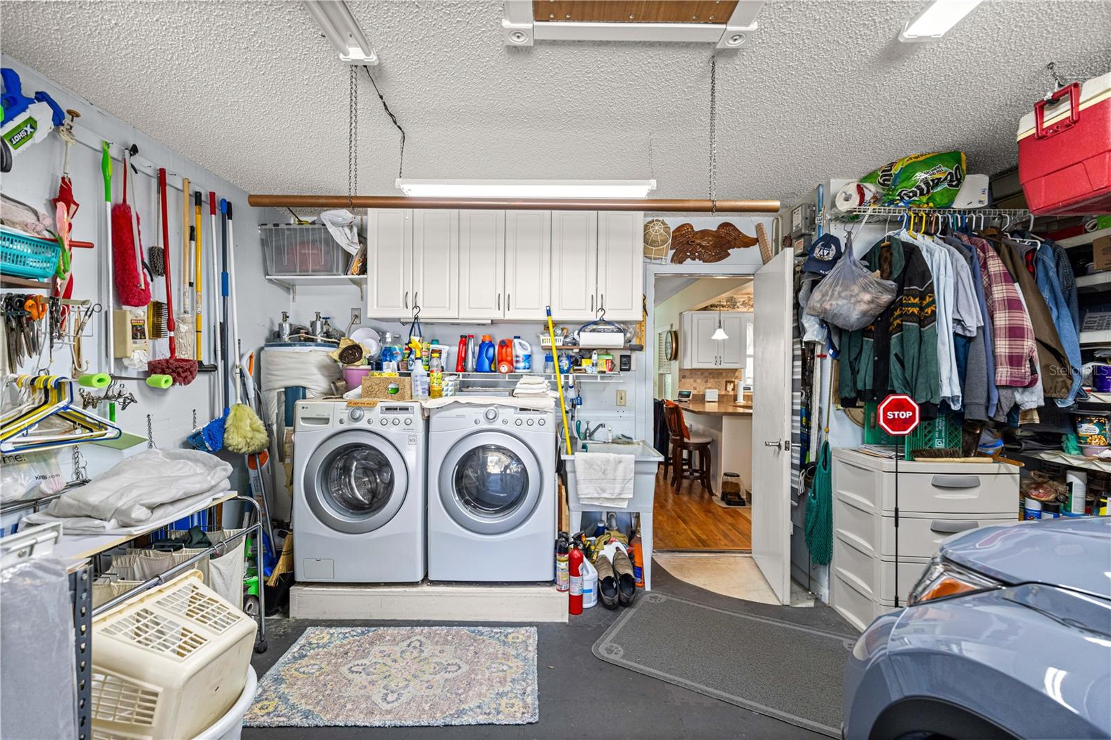 ON TOP OF THE WORLD - Residential