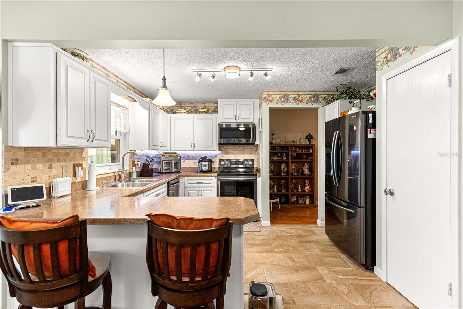 ON TOP OF THE WORLD - Residential