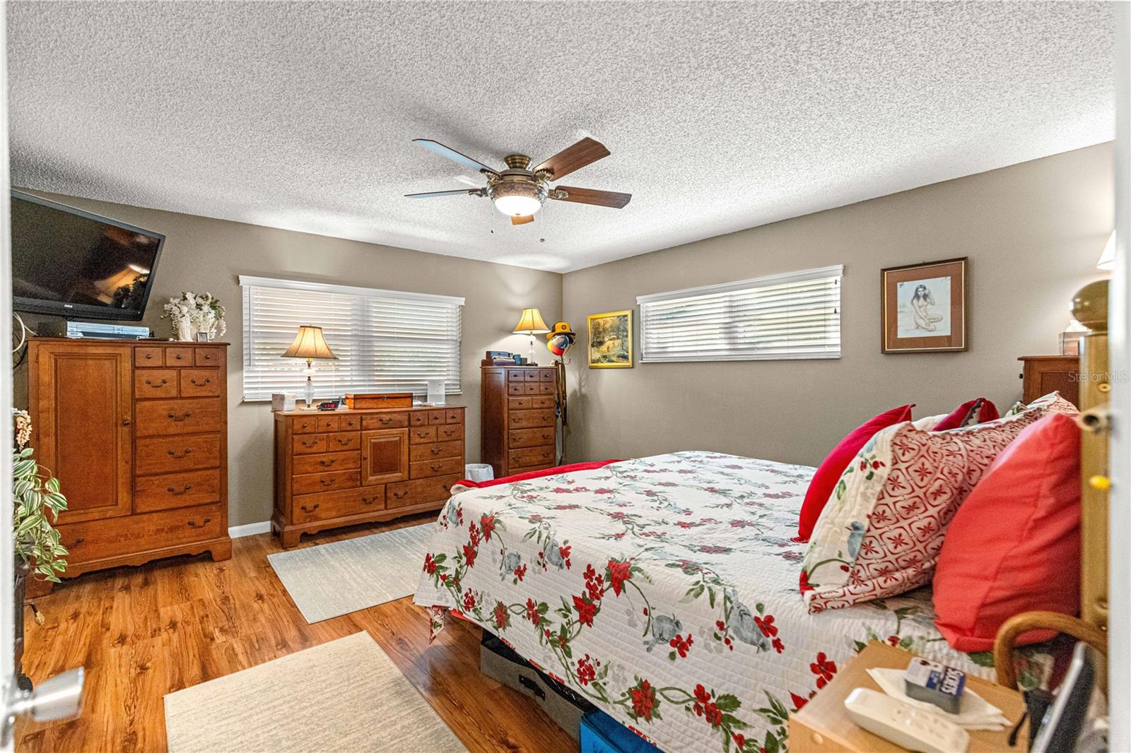 ON TOP OF THE WORLD - Residential