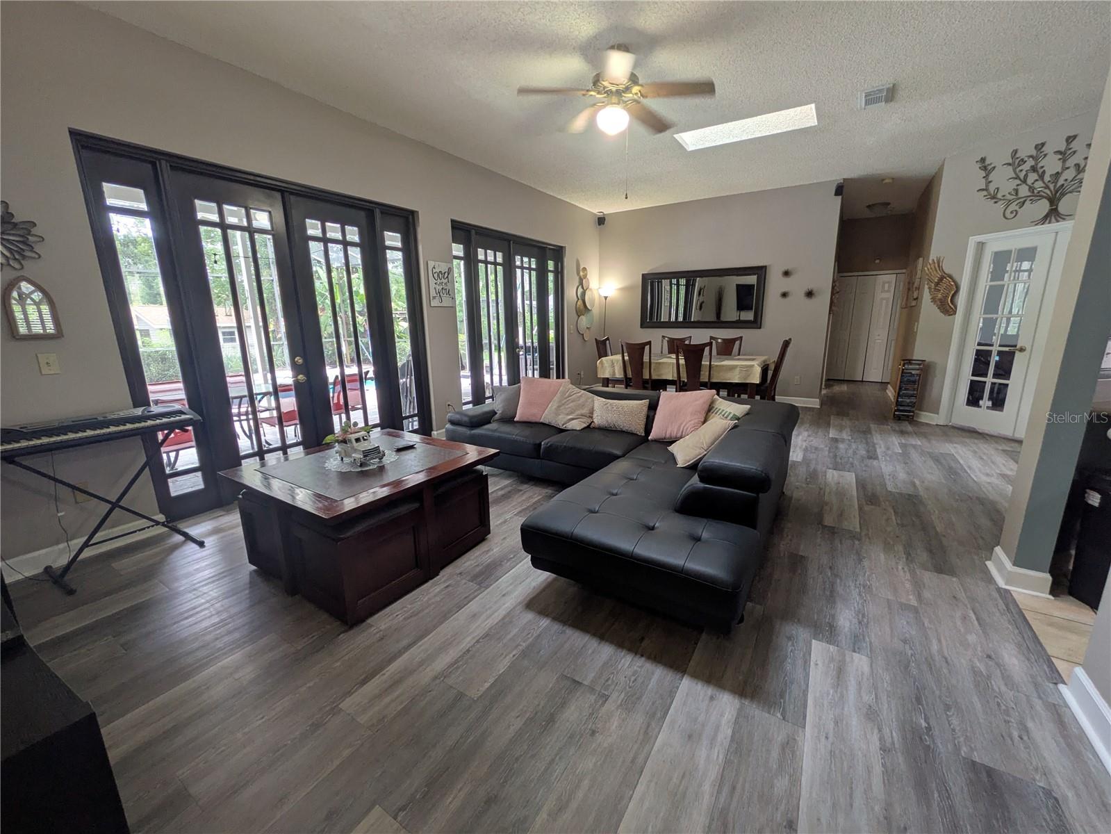1270 DEER LAKE CIRCLE