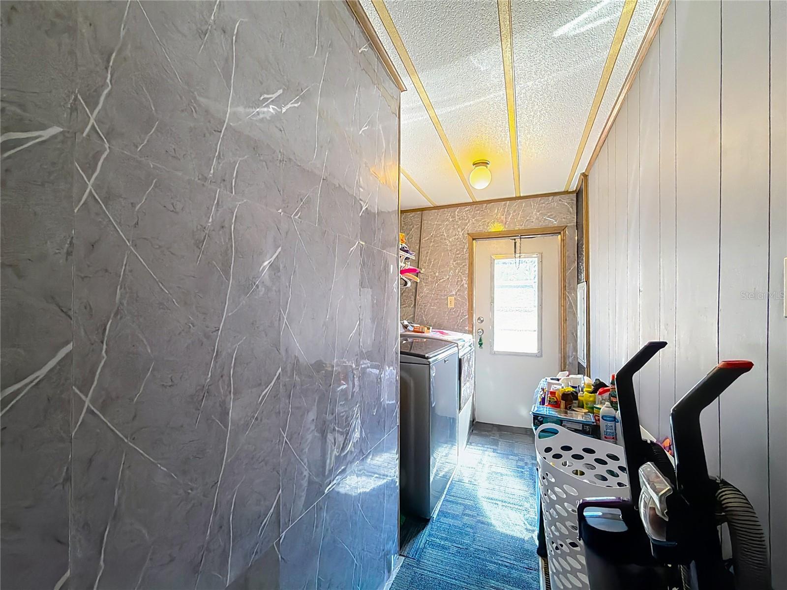 HILLTOP - Residential