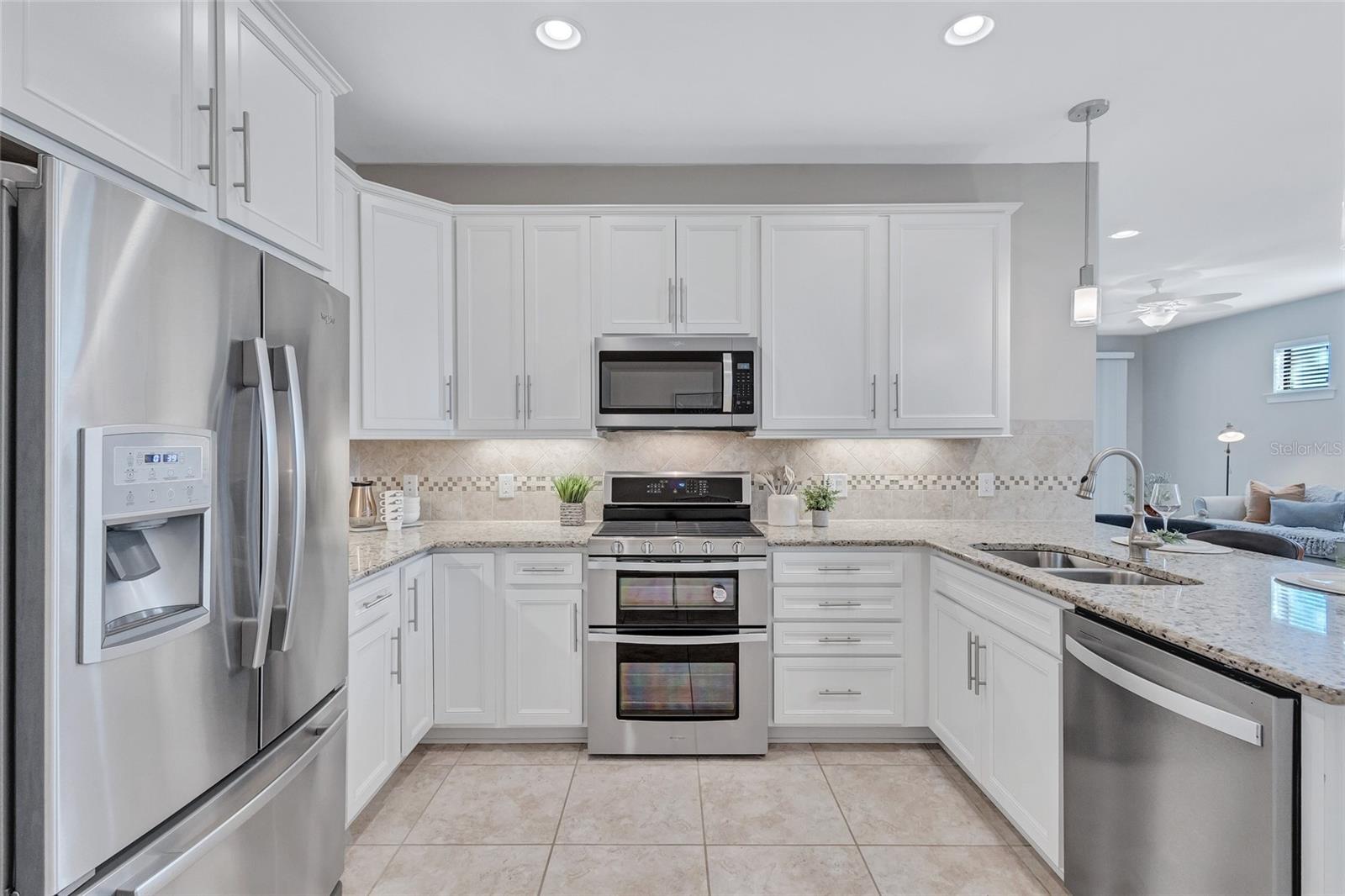 HAMMOCK PRESERVE ON PALMER RANCH - Residential