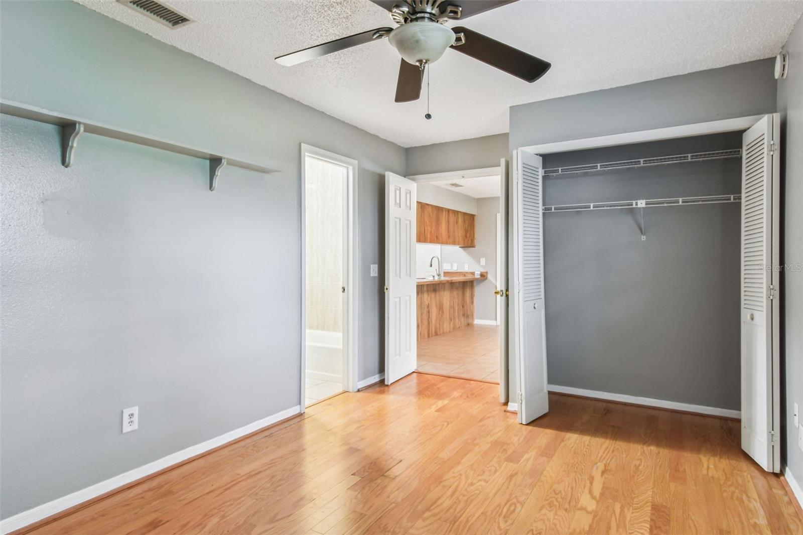 COUNTRY PLACE WEST UNIT V - Residential