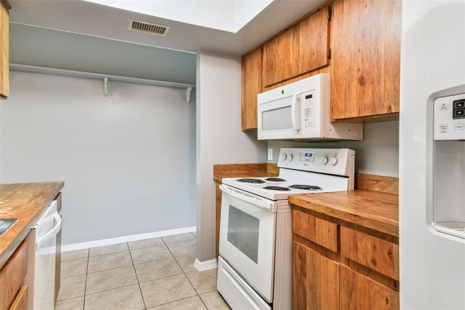 COUNTRY PLACE WEST UNIT V - Residential