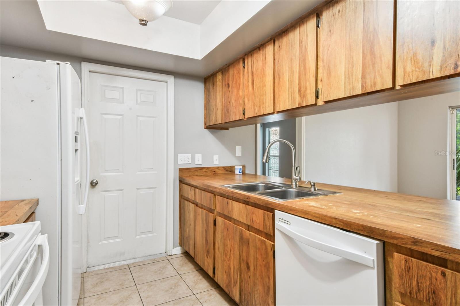 COUNTRY PLACE WEST UNIT V - Residential