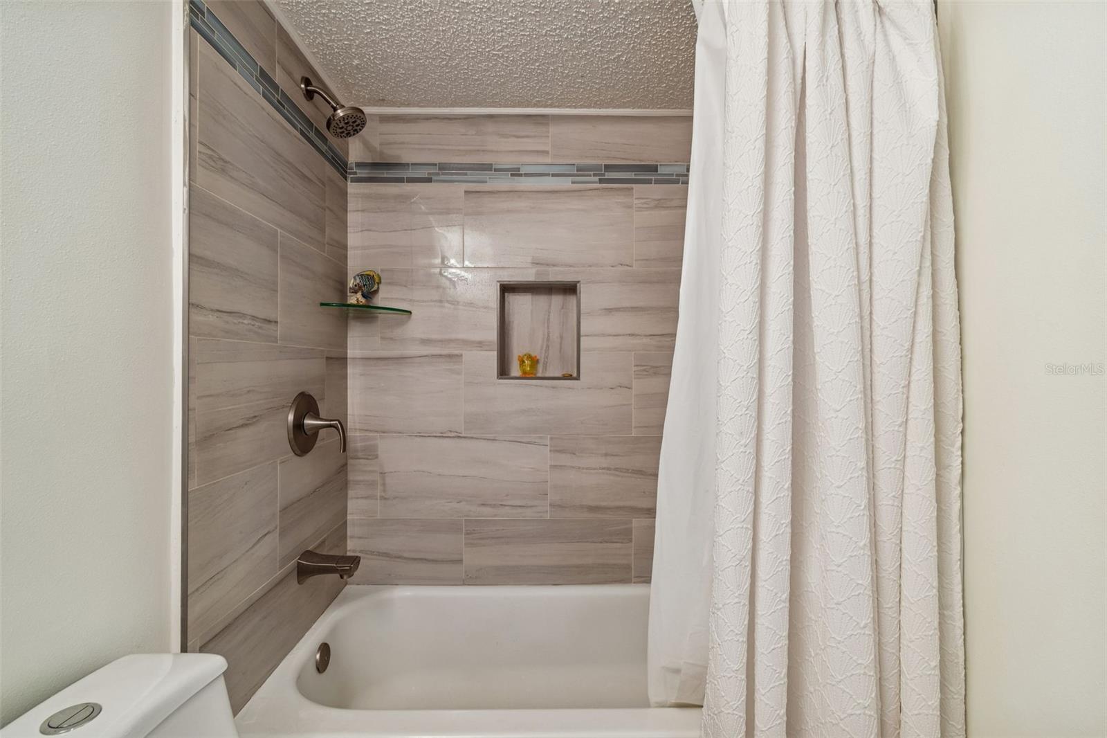 HEATHER LAKE APTS CONDO - Residential