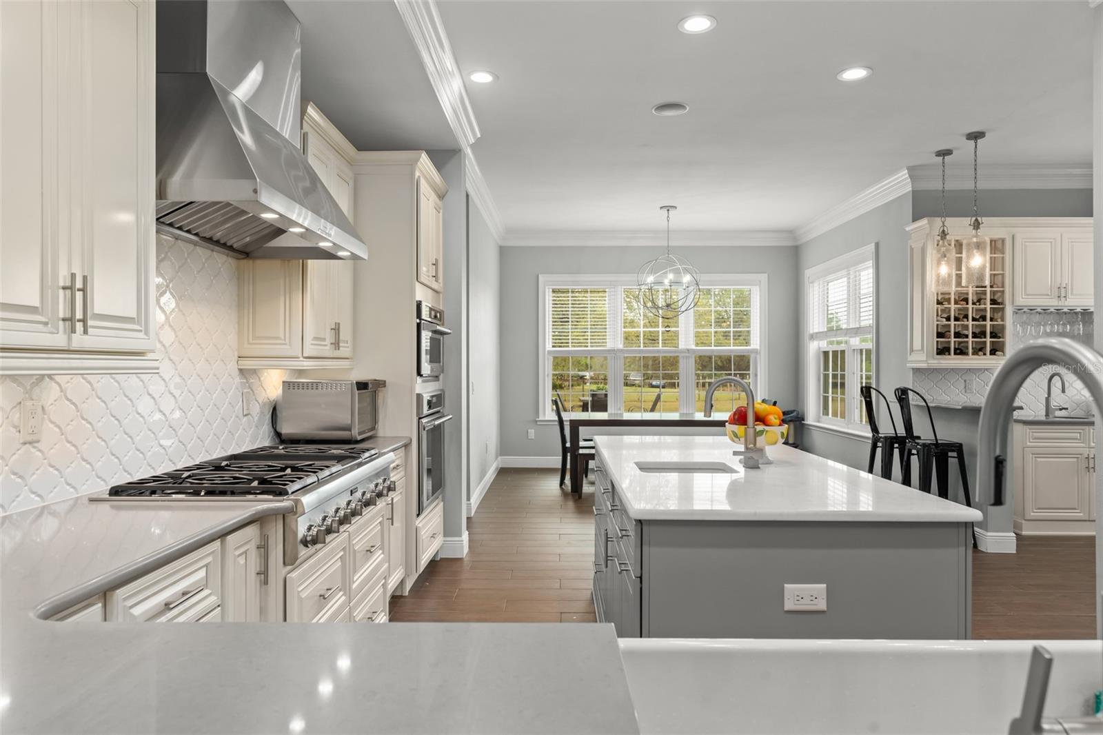 LAKE AVALON GROVES 2ND REP - Residential