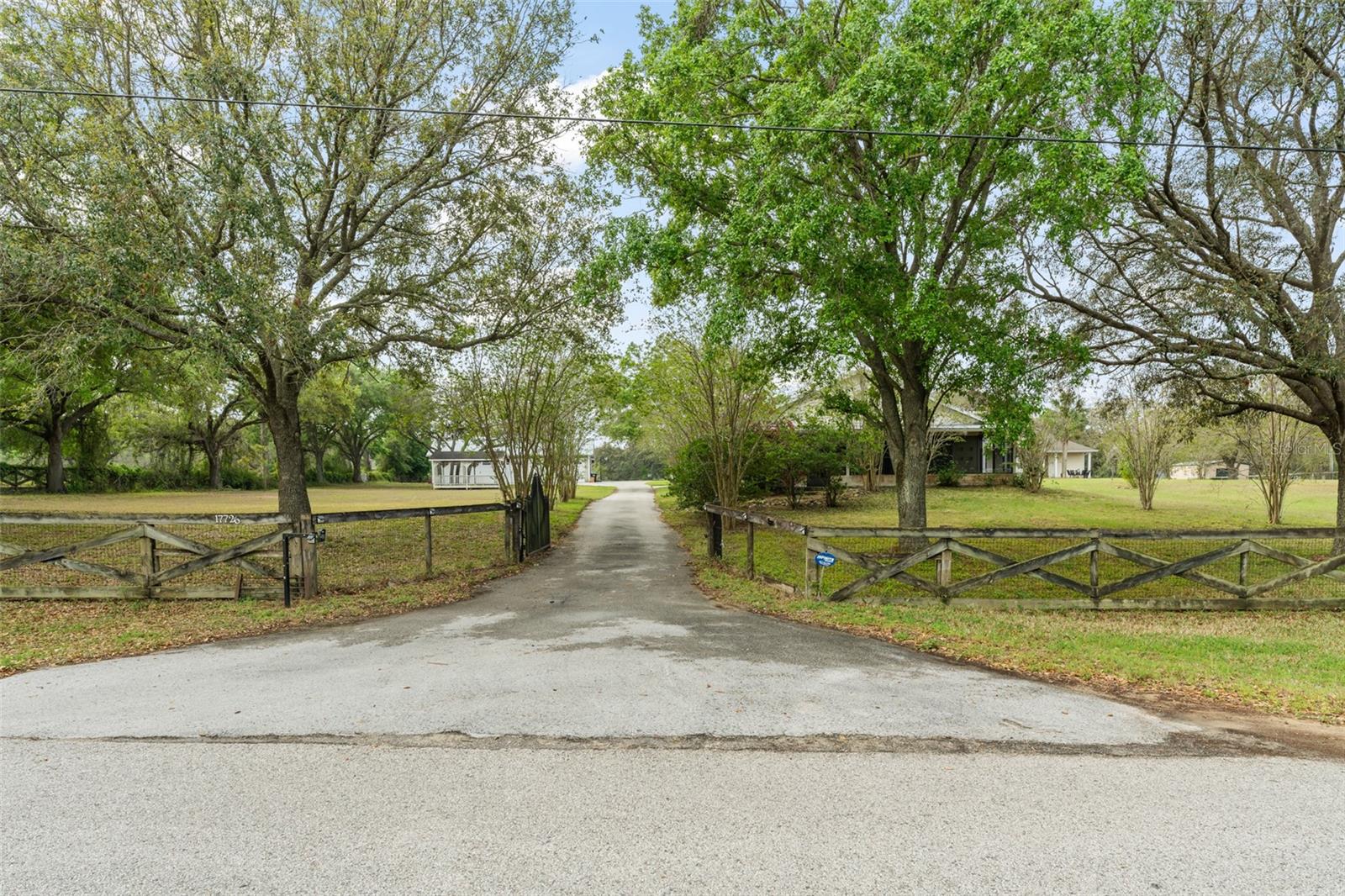 LAKE AVALON GROVES 2ND REP - Residential