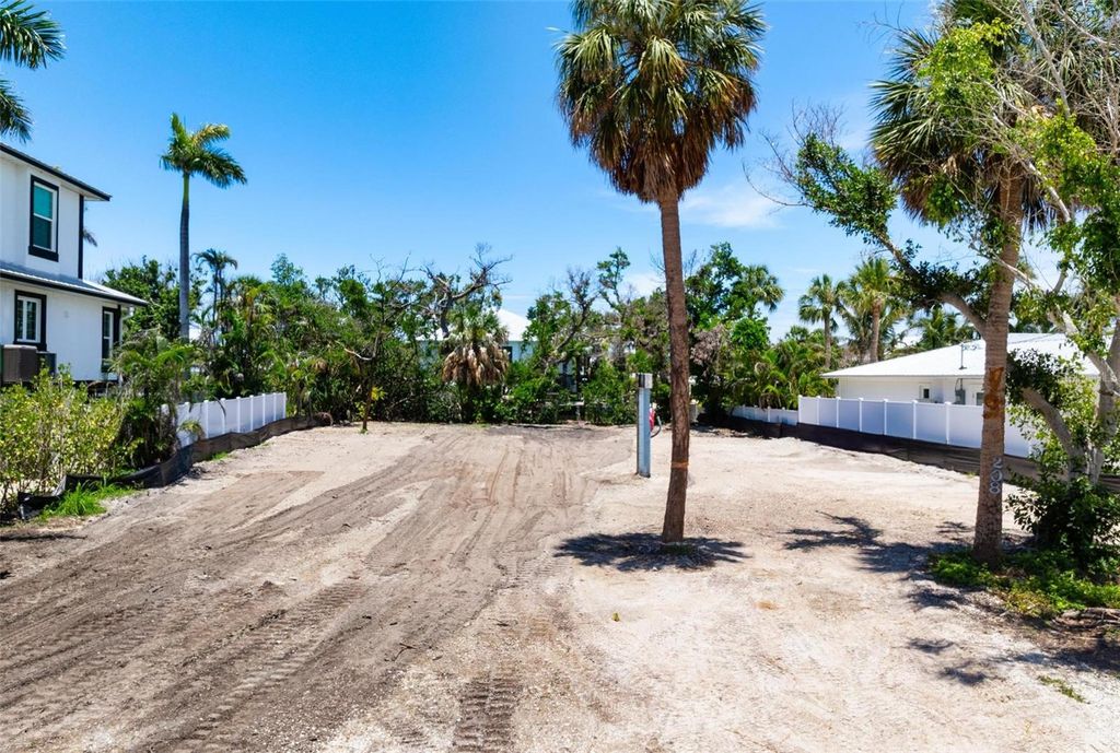 Photo of 208 Oak Avenue, Anna Maria, FL 34216 (MLS # A4653397)