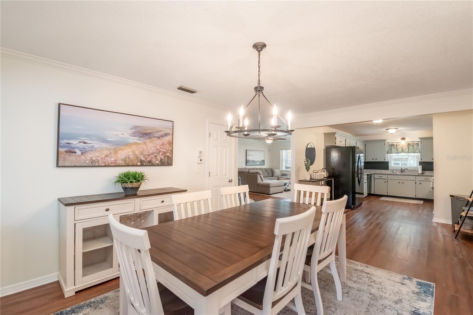 ON TOP OF THE WORLD - Residential