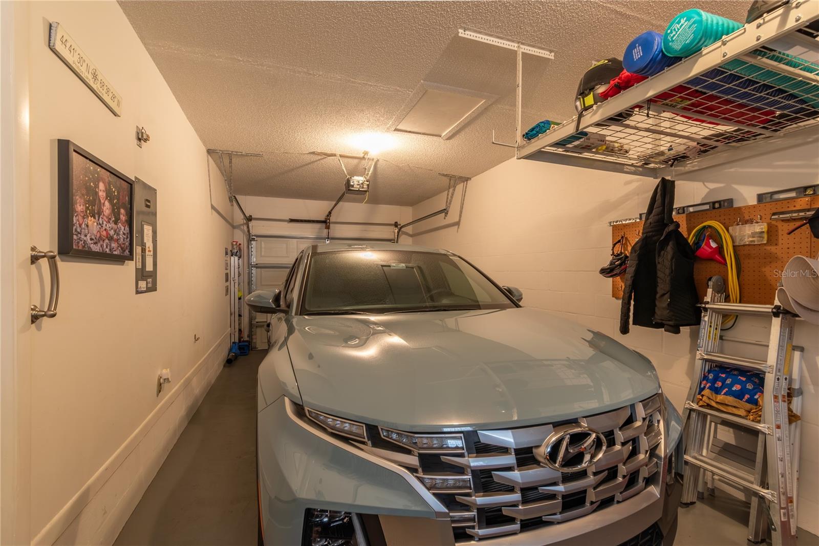 ON TOP OF THE WORLD - Residential