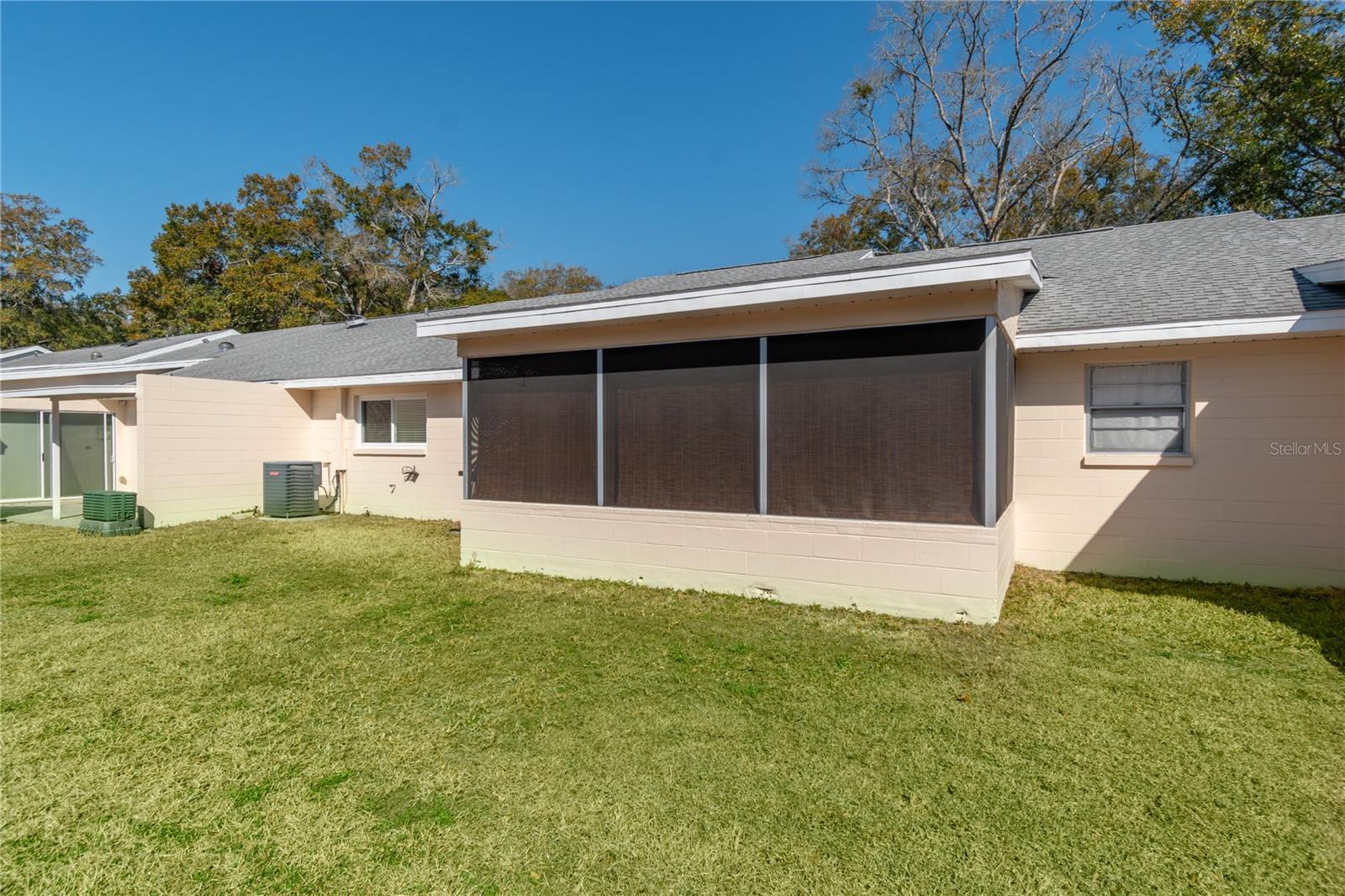 ON TOP OF THE WORLD - Residential