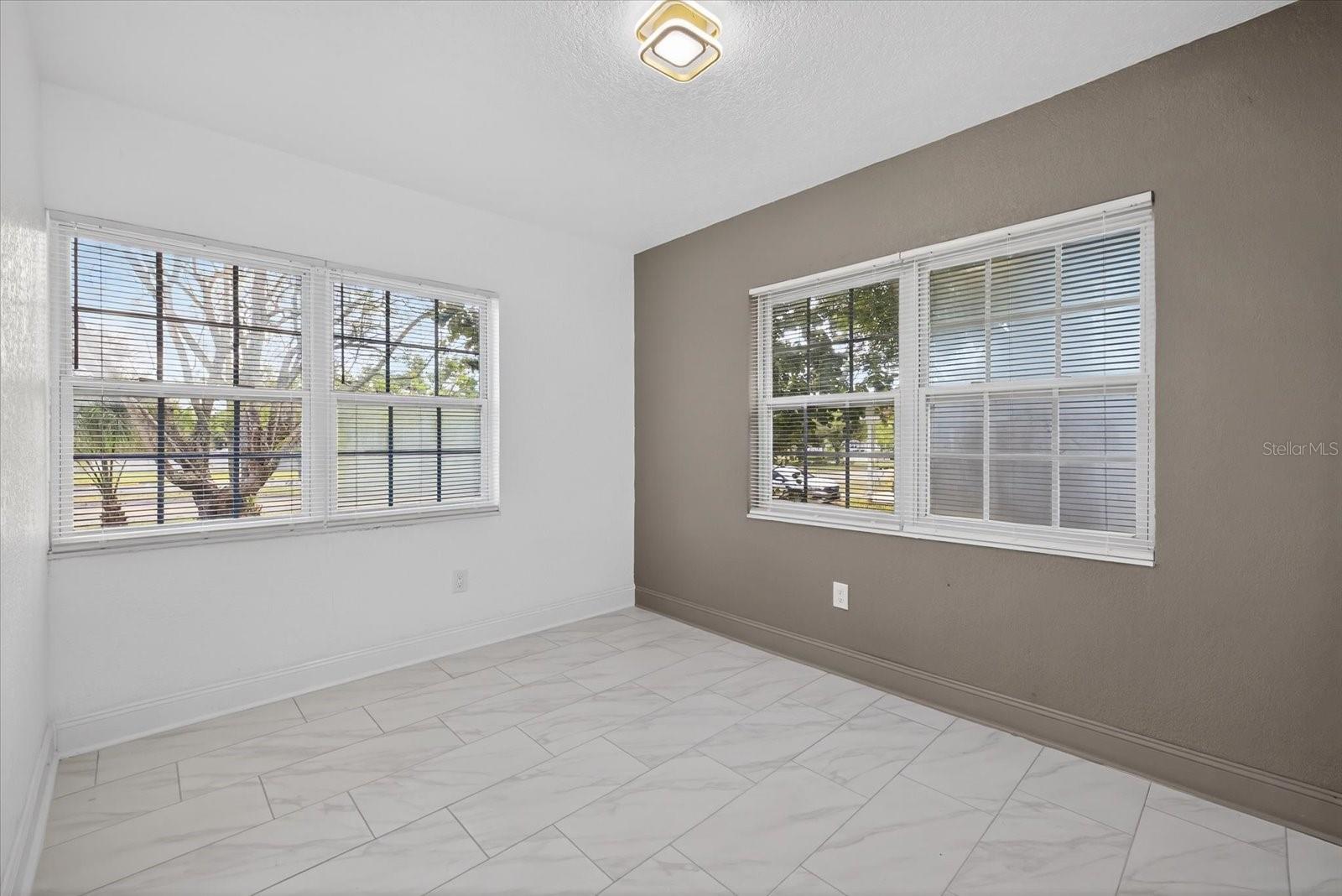 BOULEVARD PINES - Residential