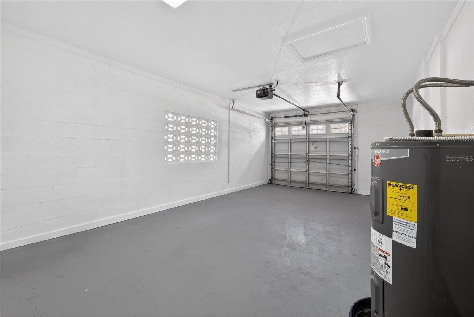 BOULEVARD PINES - Residential