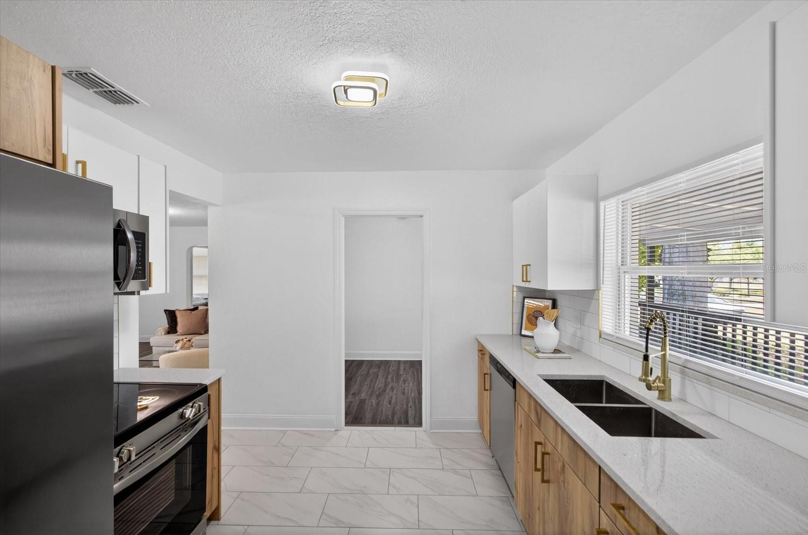 BOULEVARD PINES - Residential