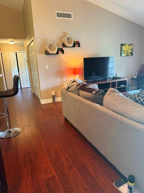 145 N PEARL LAKE CAUSEWAY 210