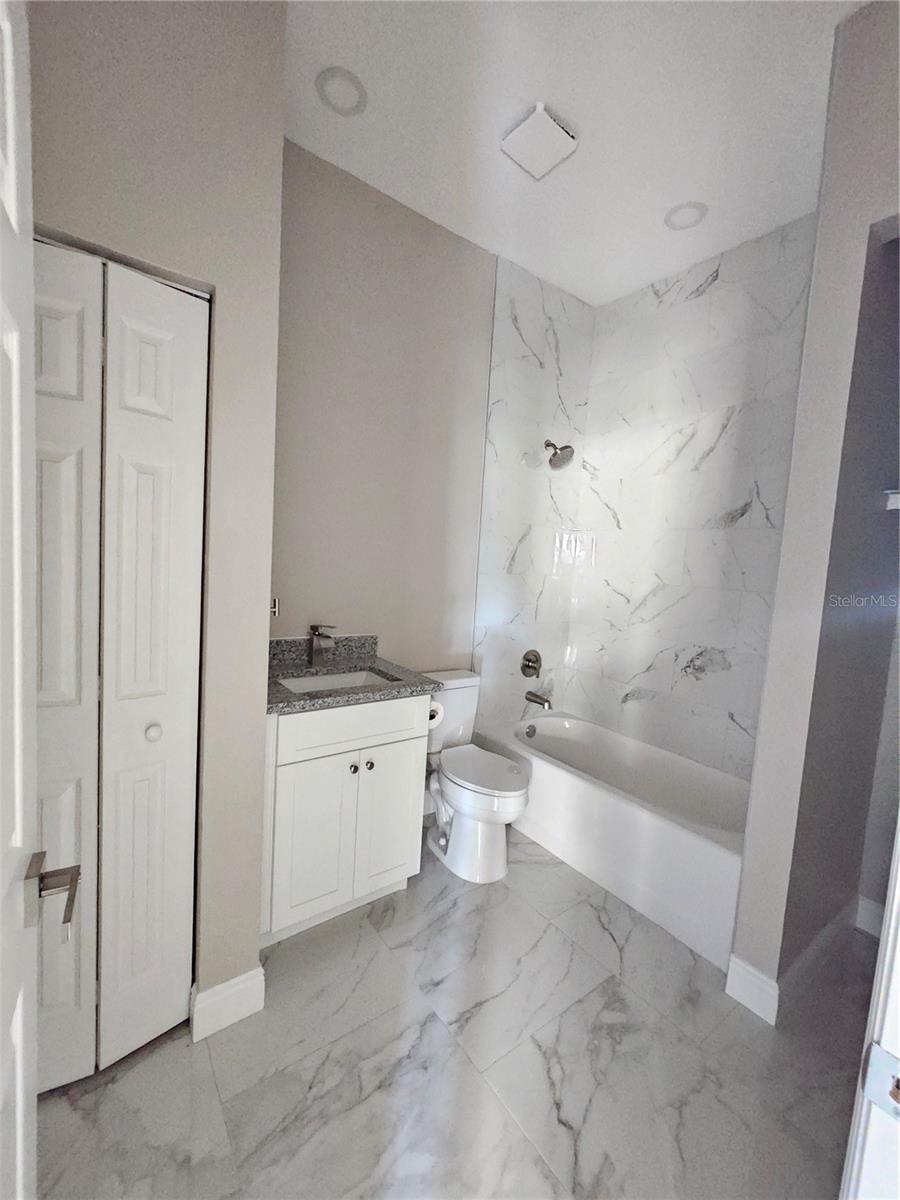 ORANGEWOOD - Residential