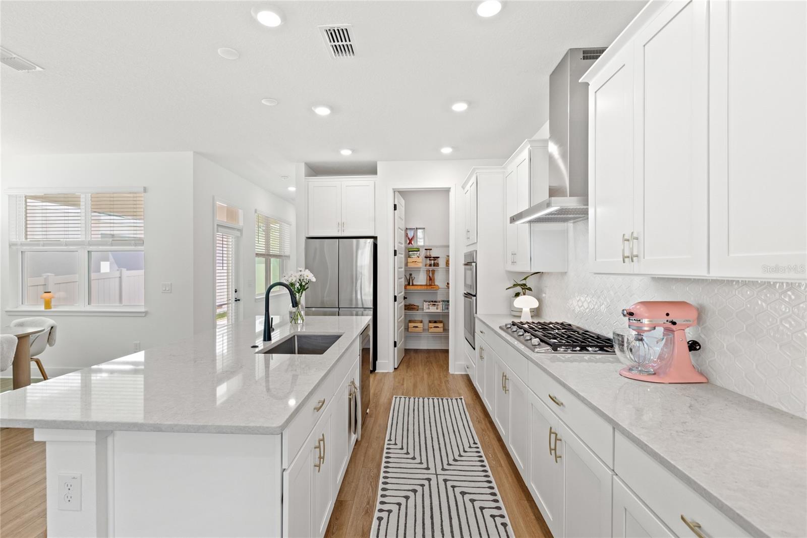 15444 LEBEAU LOOP