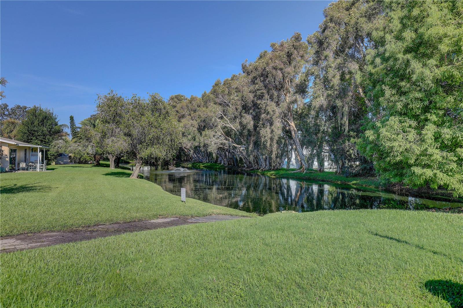 HEATHER HILL APTS - Residential