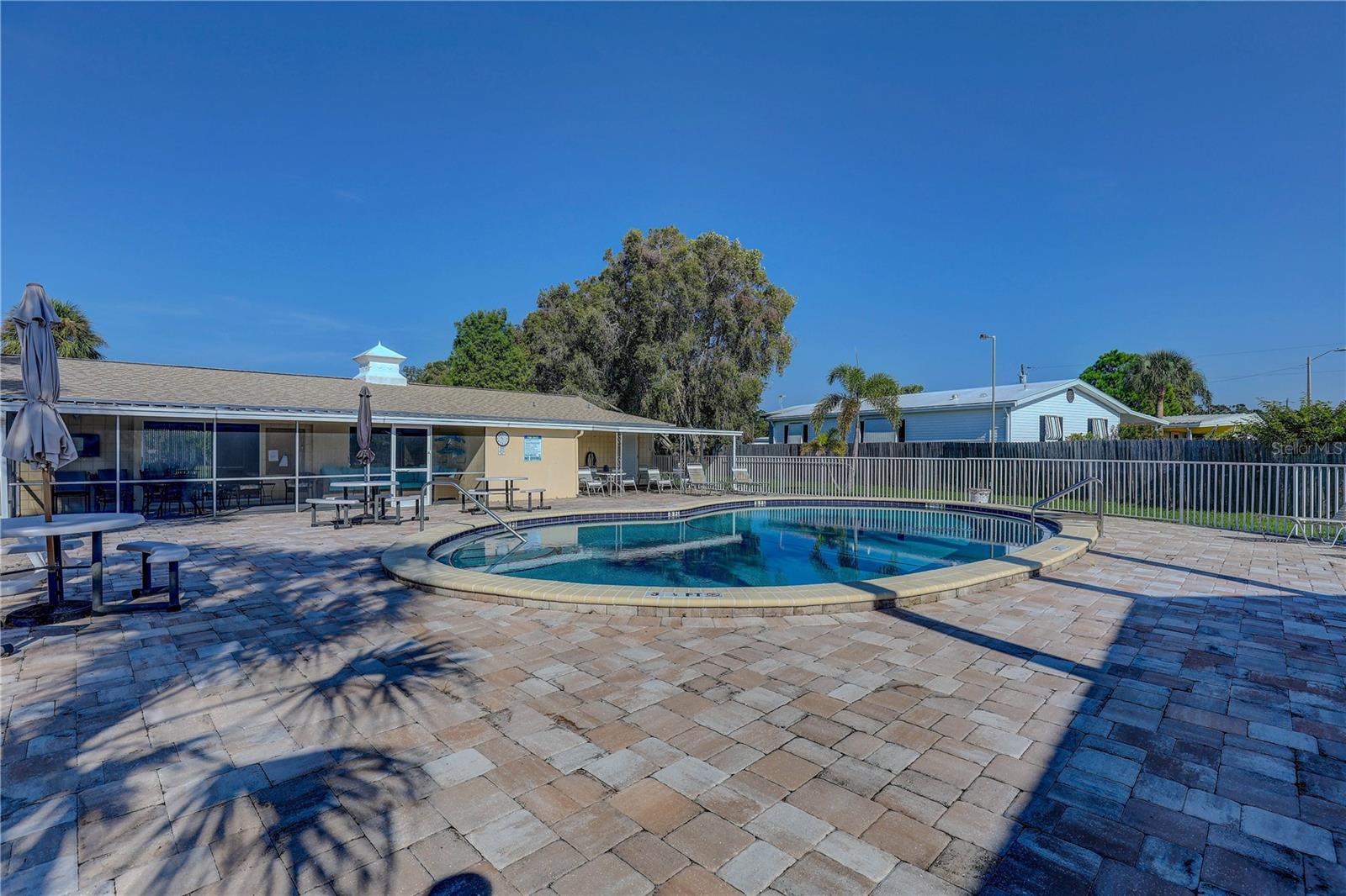 HEATHER HILL APTS - Residential
