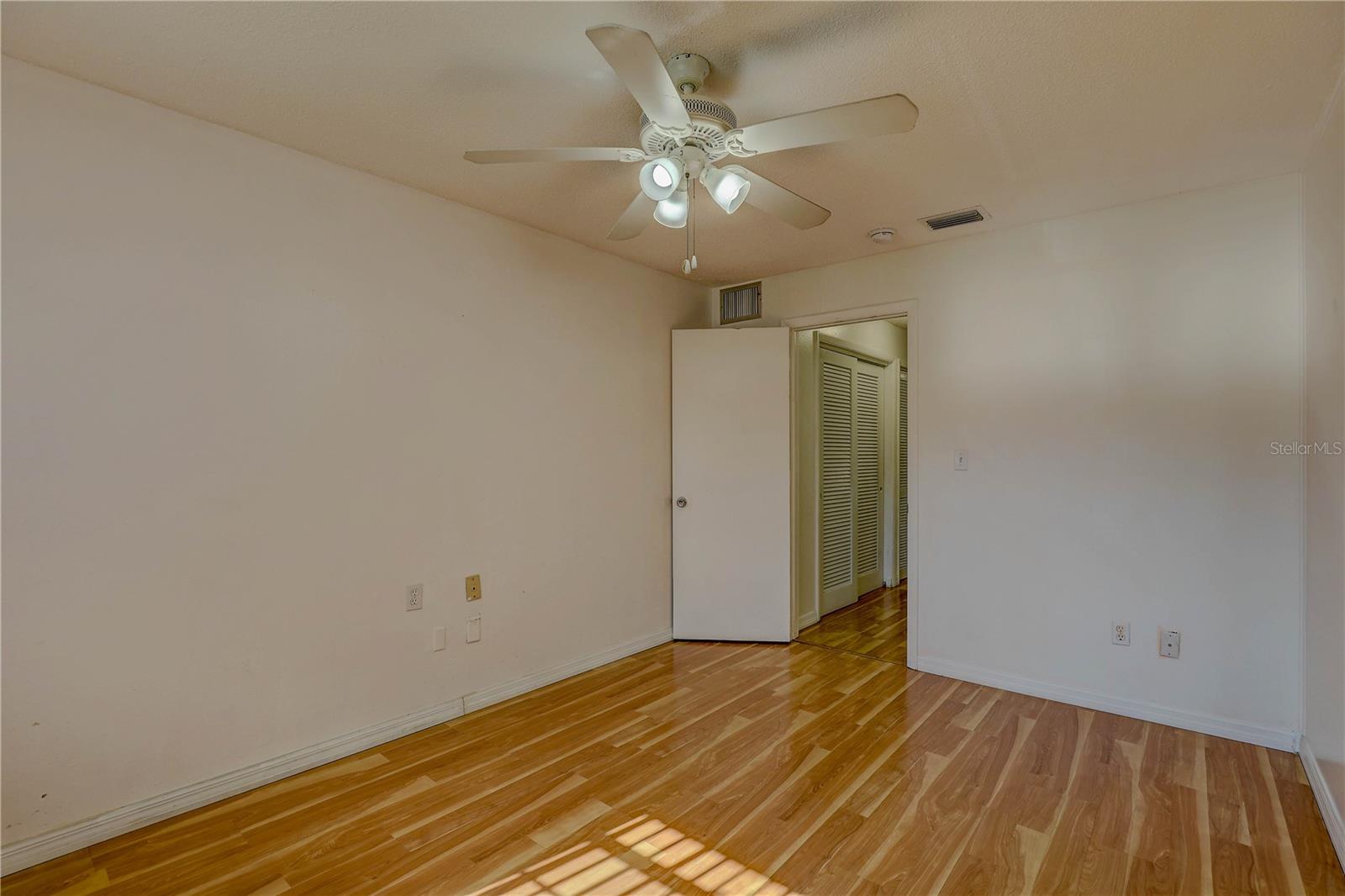 HEATHER HILL APTS - Residential