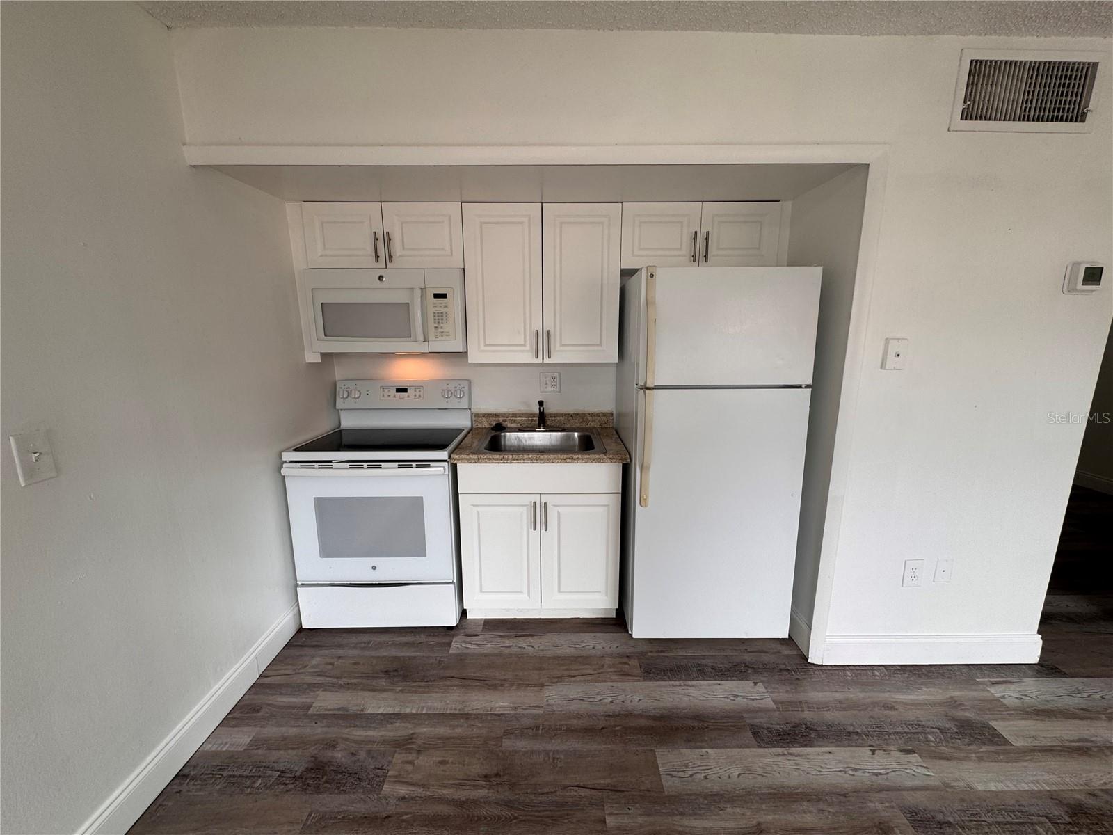 GROVE PARK CONDO - Residential