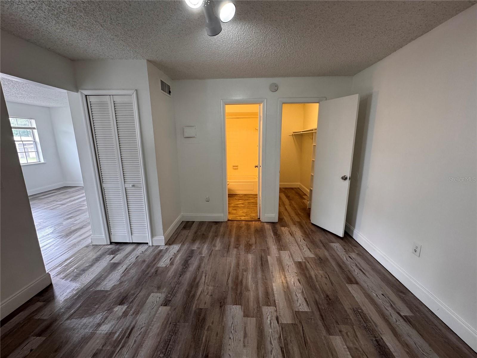 GROVE PARK CONDO - Residential