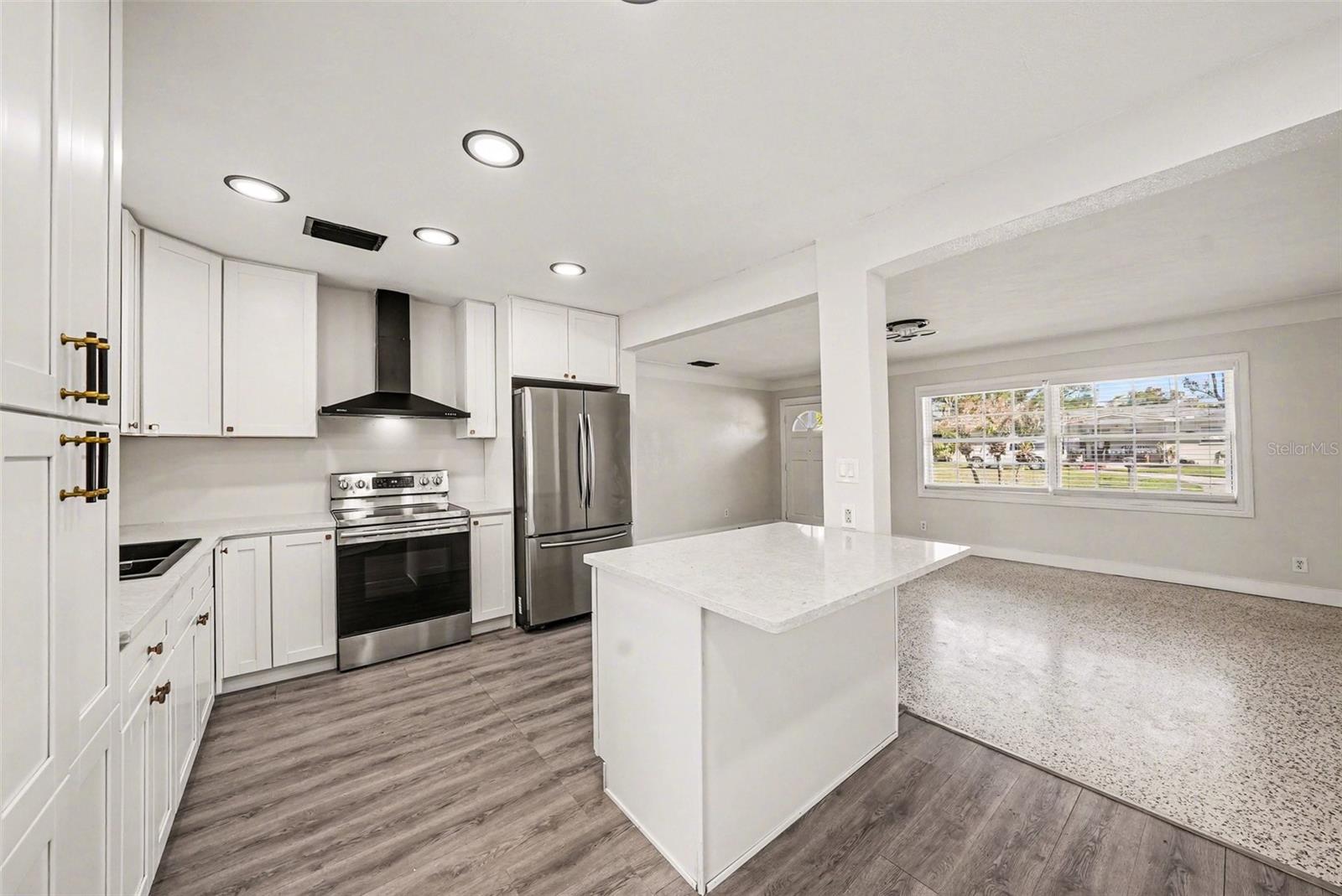 RIVERSHORES - Residential