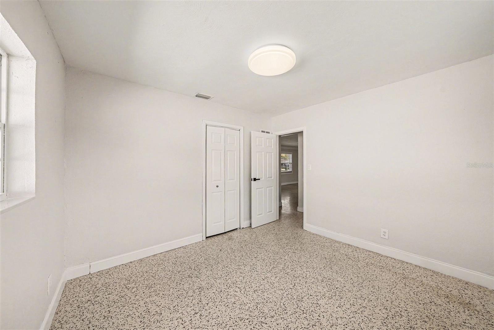 RIVERSHORES - Residential