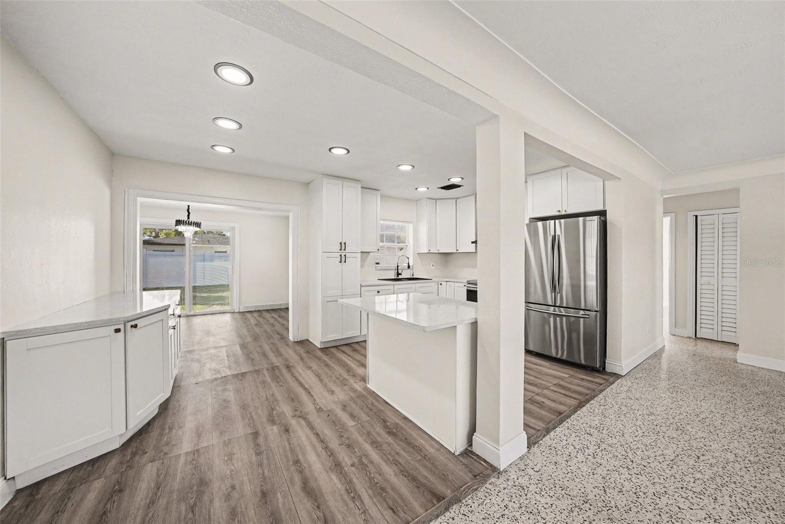 RIVERSHORES - Residential