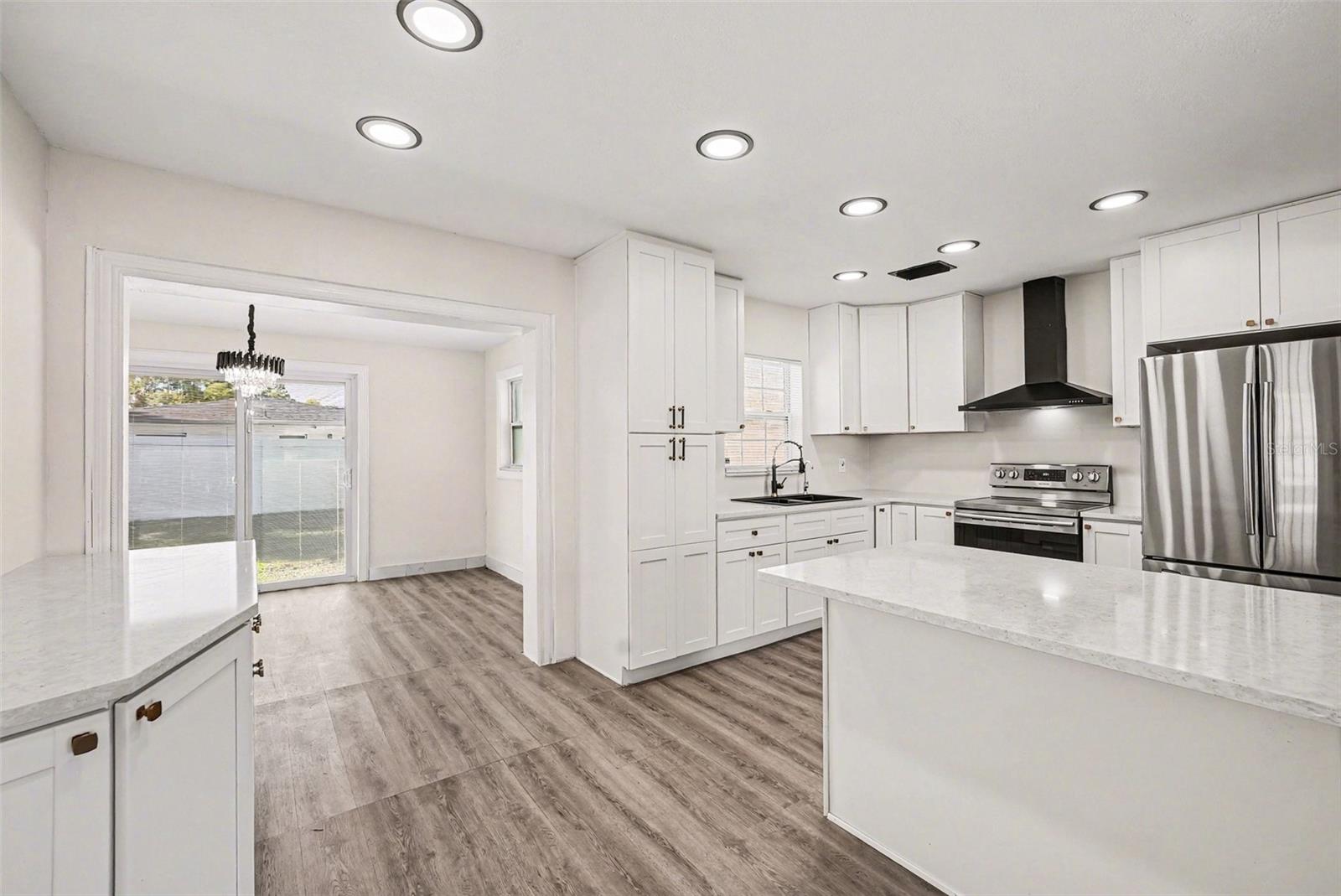 RIVERSHORES - Residential