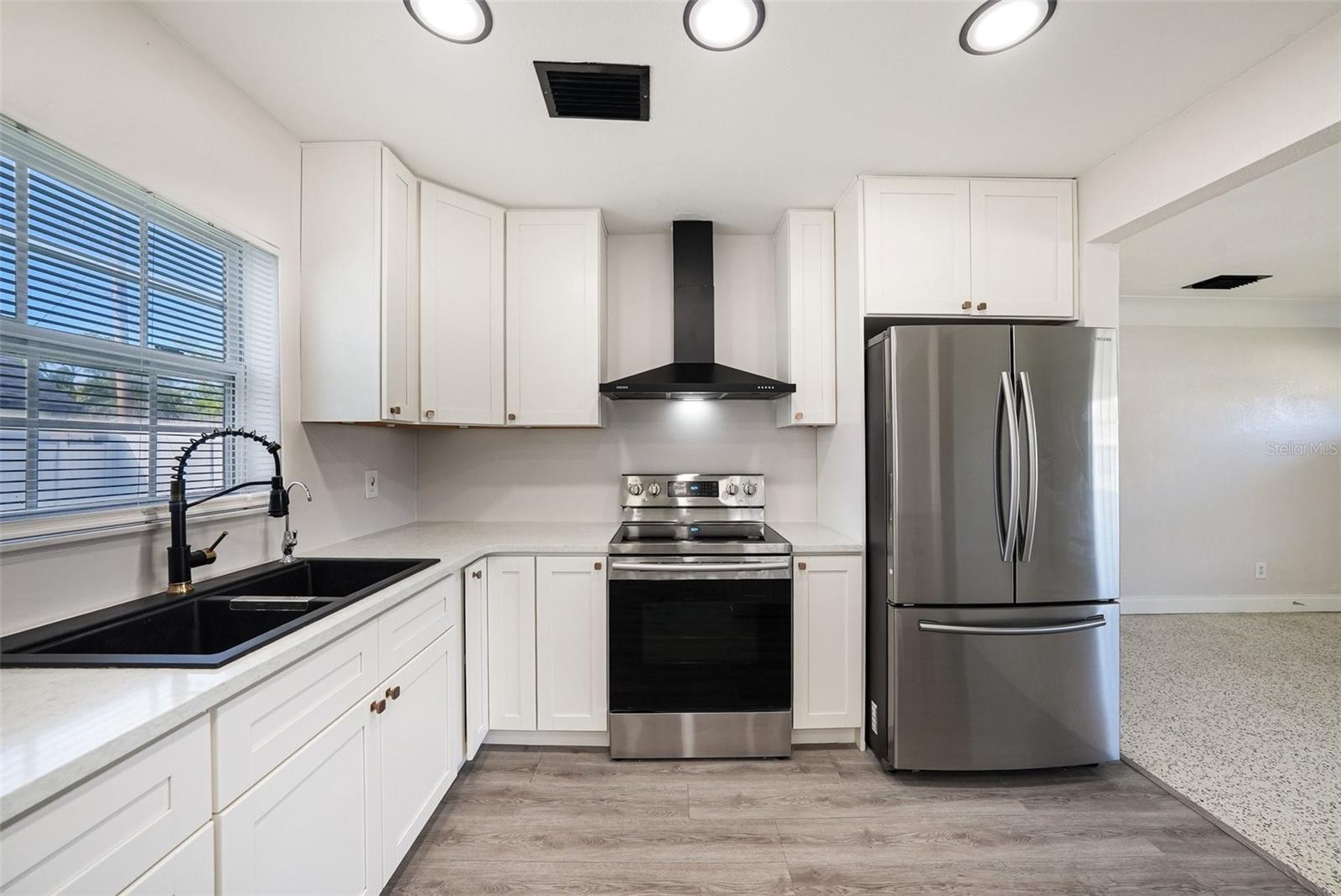 RIVERSHORES - Residential