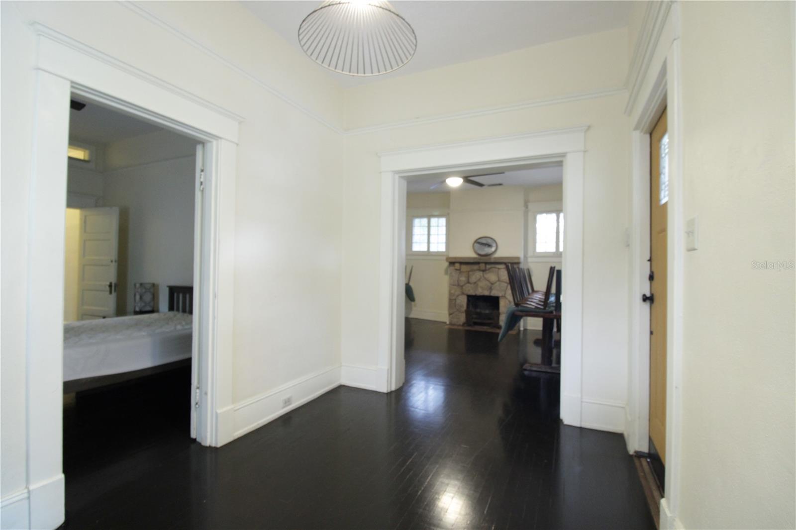 834 E UNIVERSITY AVENUE