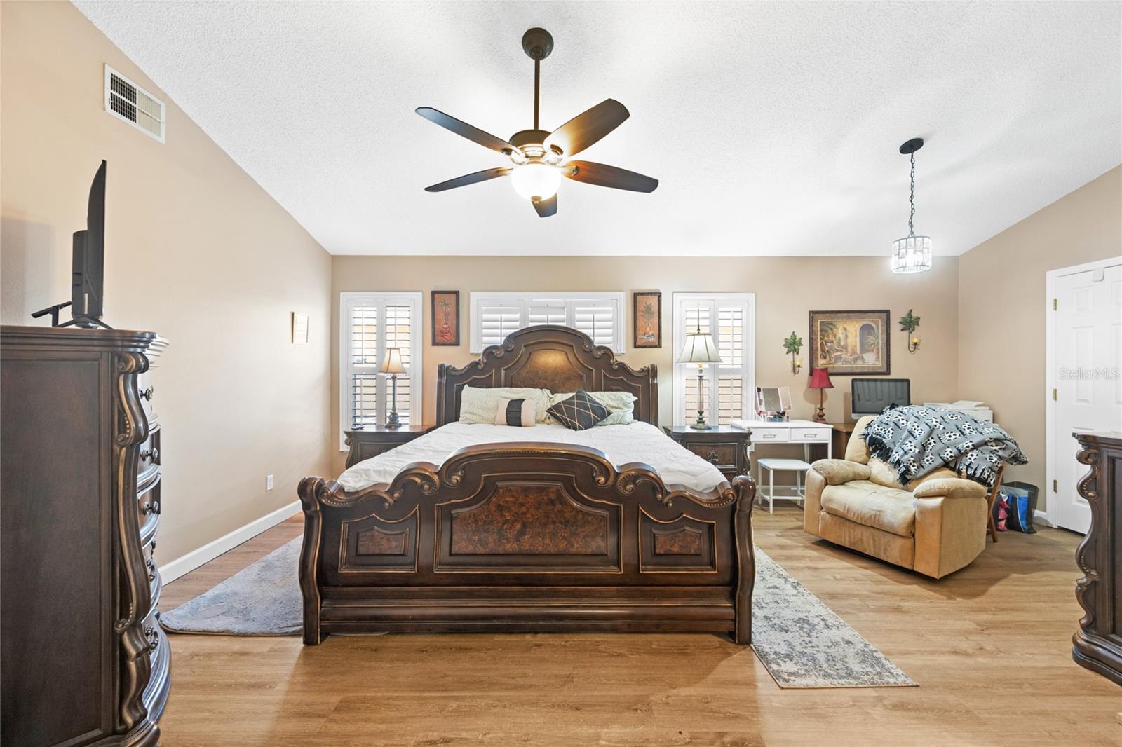 CAMBRIDGE COMMONS - Residential