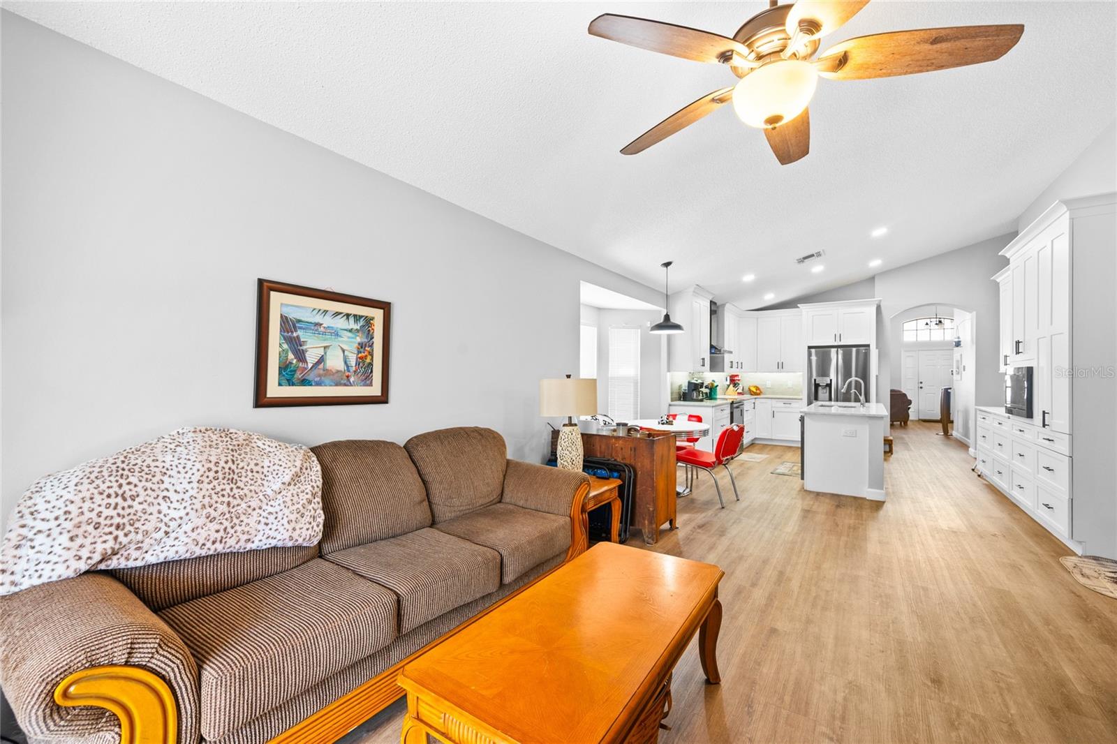 CAMBRIDGE COMMONS - Residential