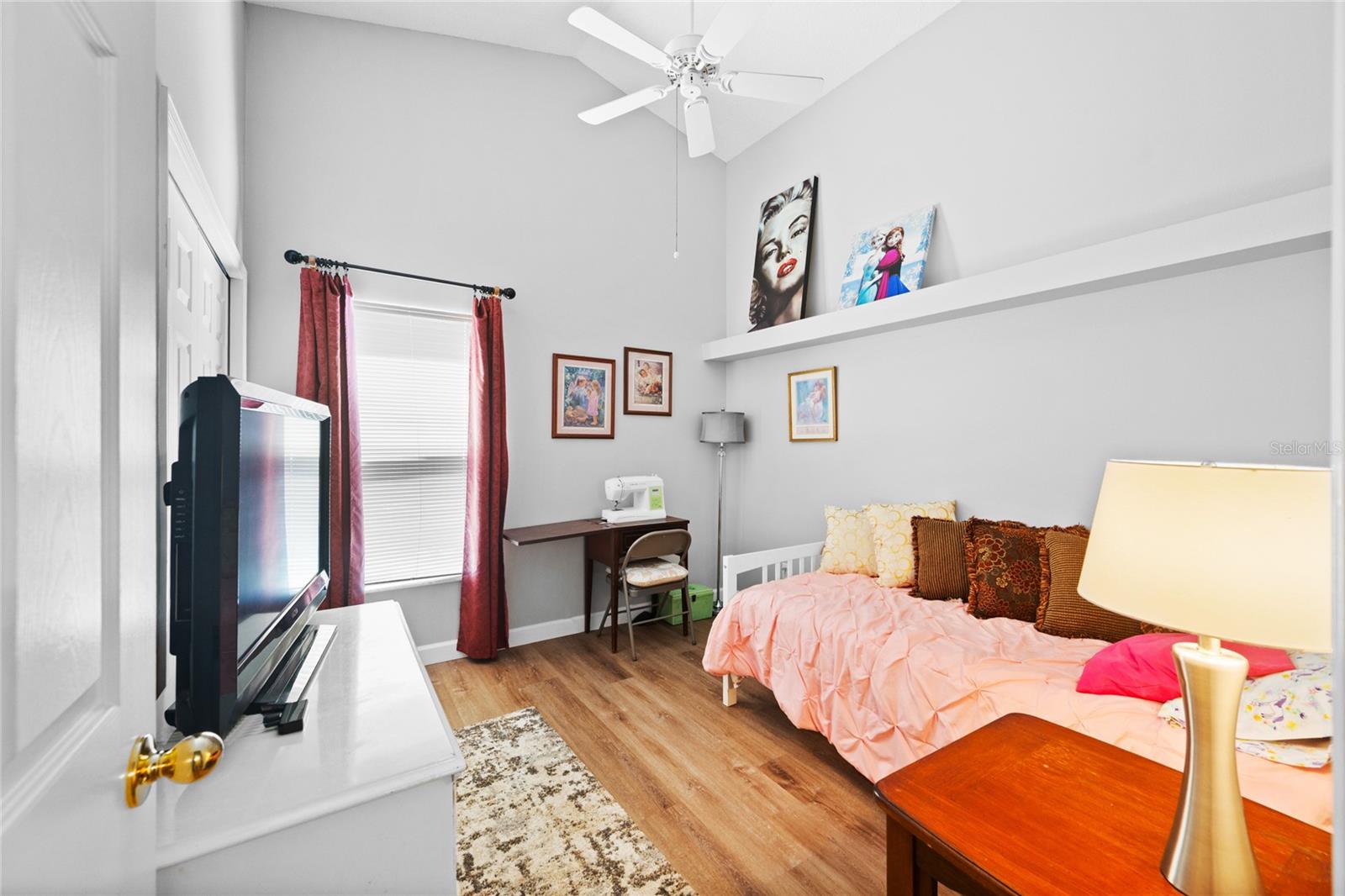 CAMBRIDGE COMMONS - Residential