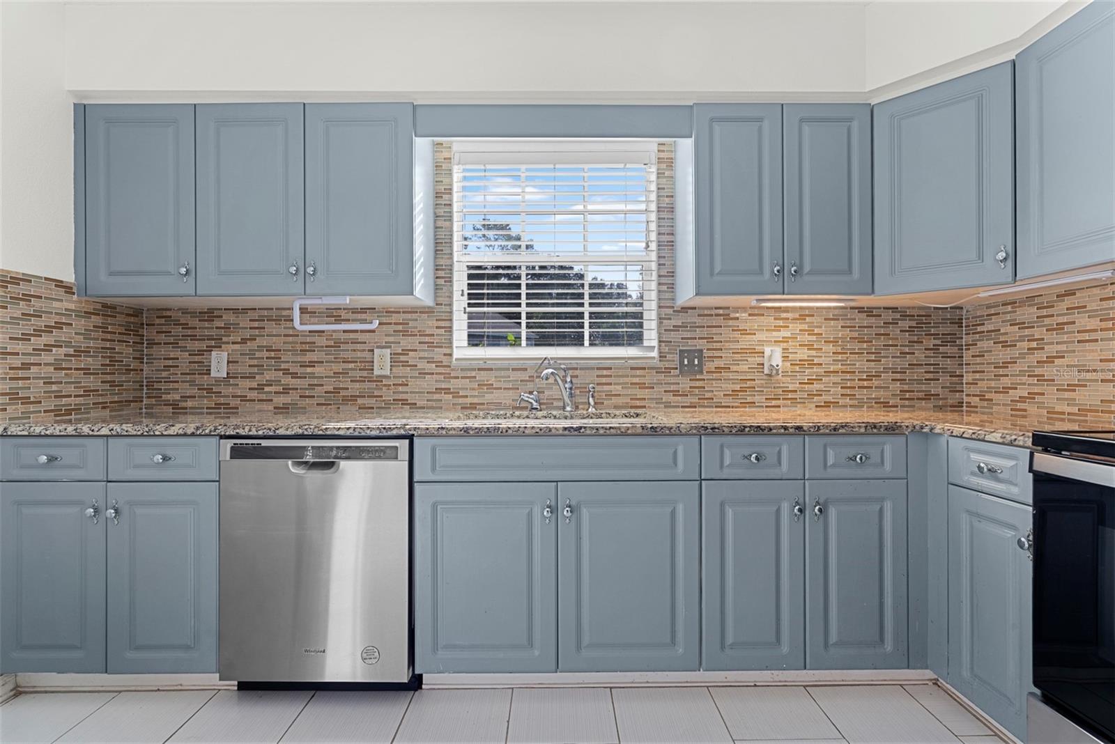 WEDGEWOOD MANOR PH 01 02 - Residential