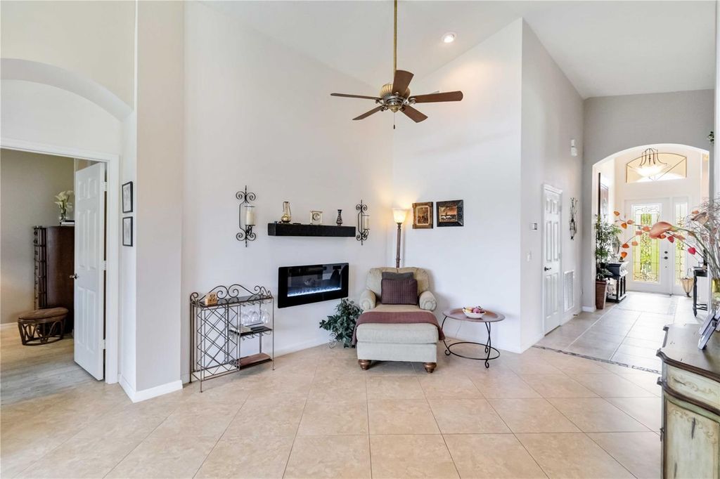 Photo of 4211 64th Drive E, Sarasota, FL 34243 (MLS # A4664234)